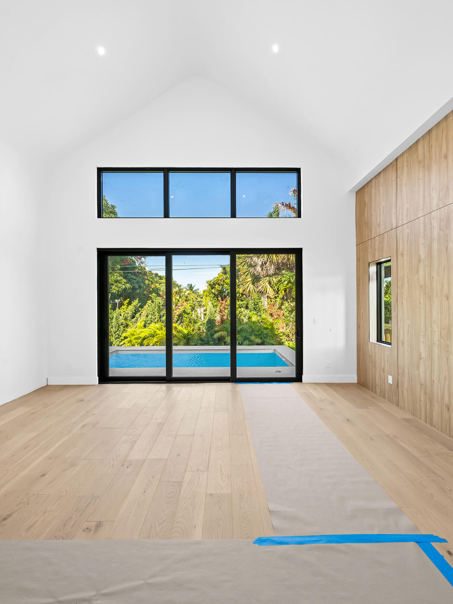 Poinsettia Heights - Residential