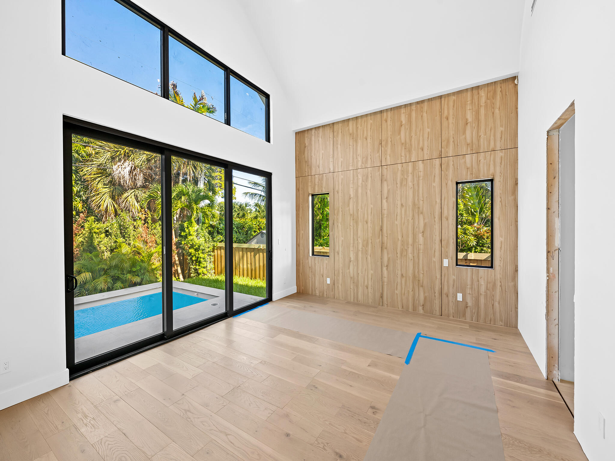 Poinsettia Heights - Residential