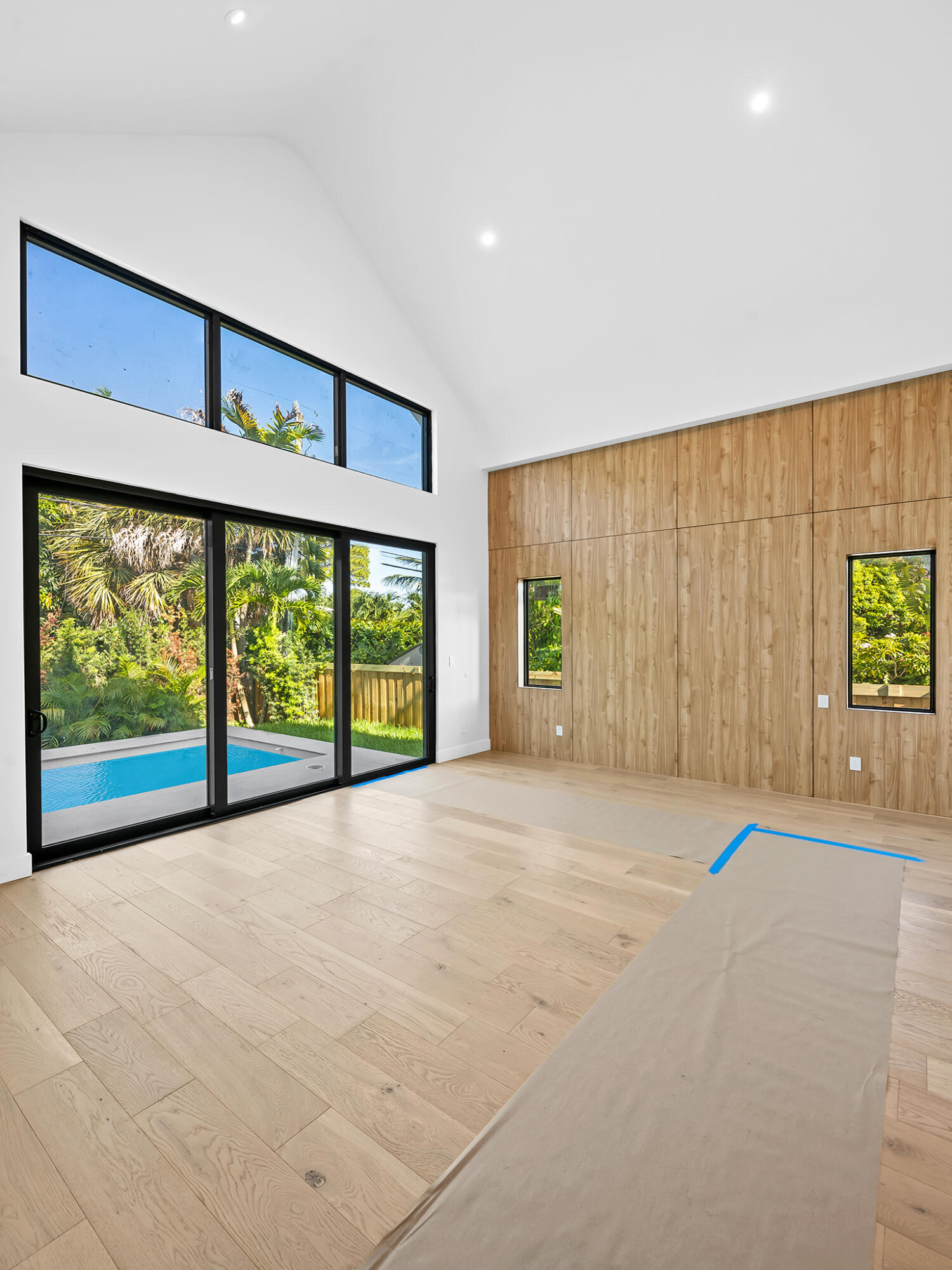 Poinsettia Heights - Residential