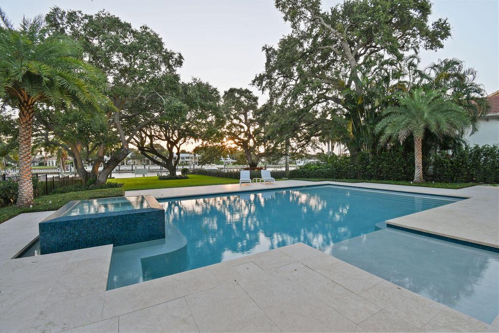 JUNO ISLES 1/ No Fixed bridges section, Intracoast - Residential