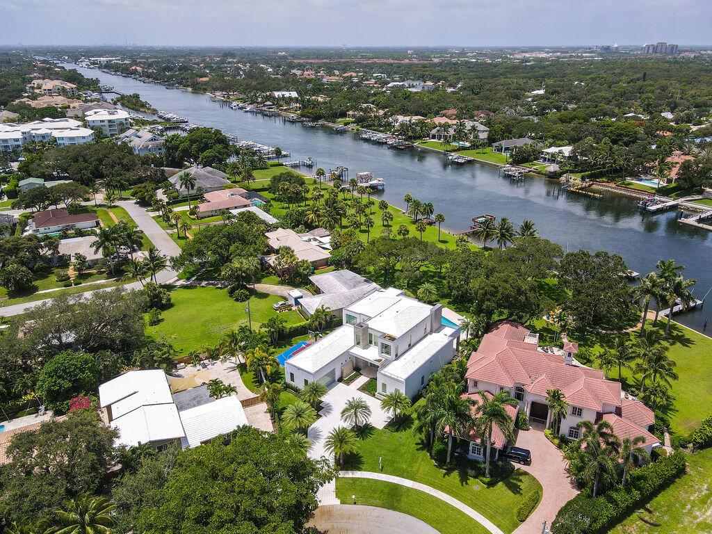 JUNO ISLES 1/ No Fixed bridges section, Intracoast - Residential