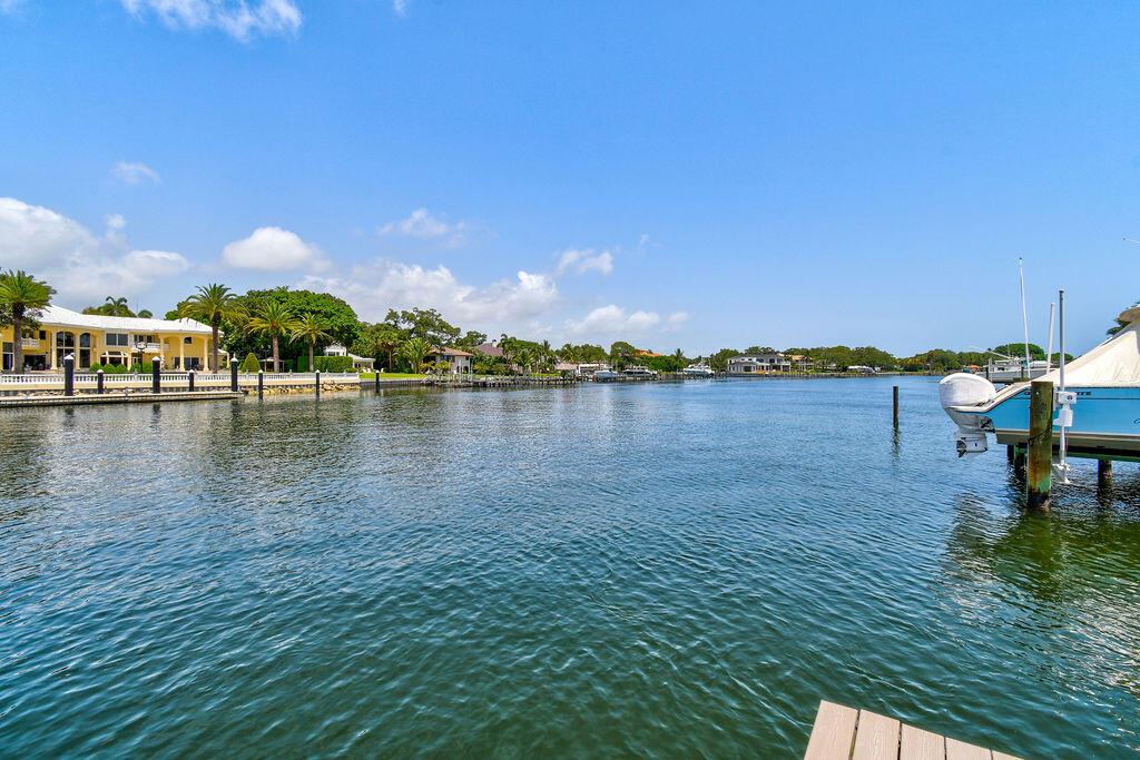 JUNO ISLES 1/ No Fixed bridges section, Intracoast - Residential