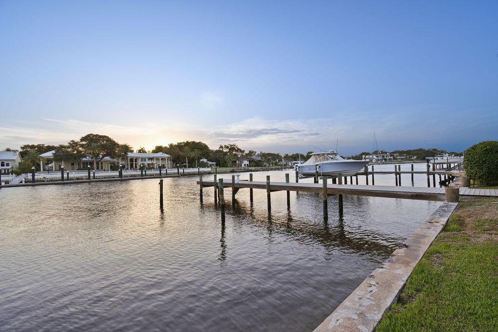 JUNO ISLES 1/ No Fixed bridges section, Intracoast - Residential