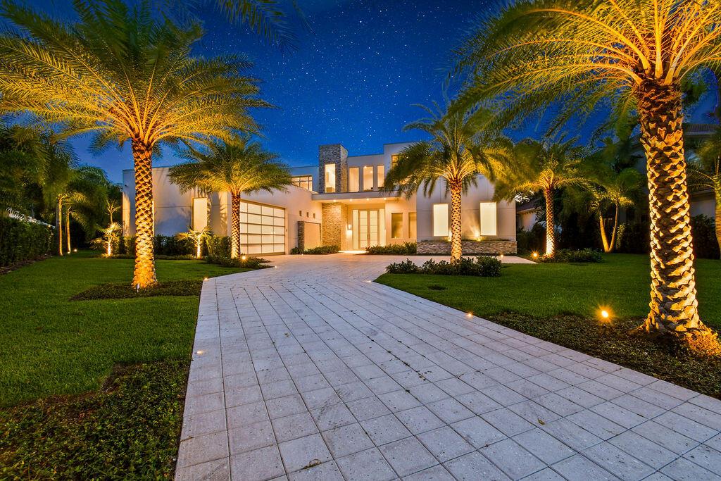 JUNO ISLES 1/ No Fixed bridges section, Intracoast - Residential