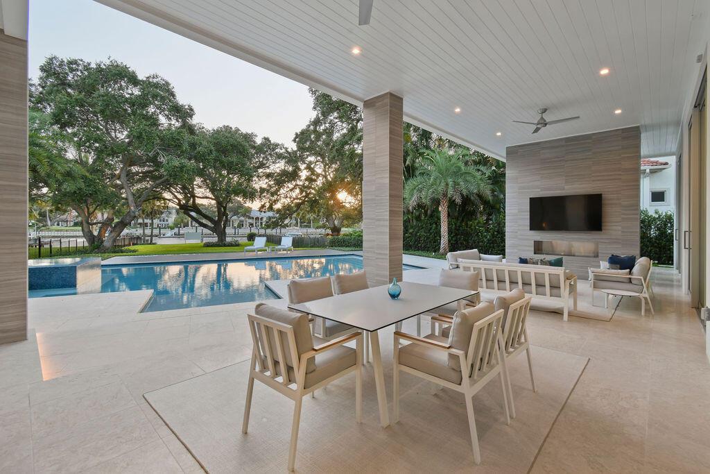 JUNO ISLES 1/ No Fixed bridges section, Intracoast - Residential