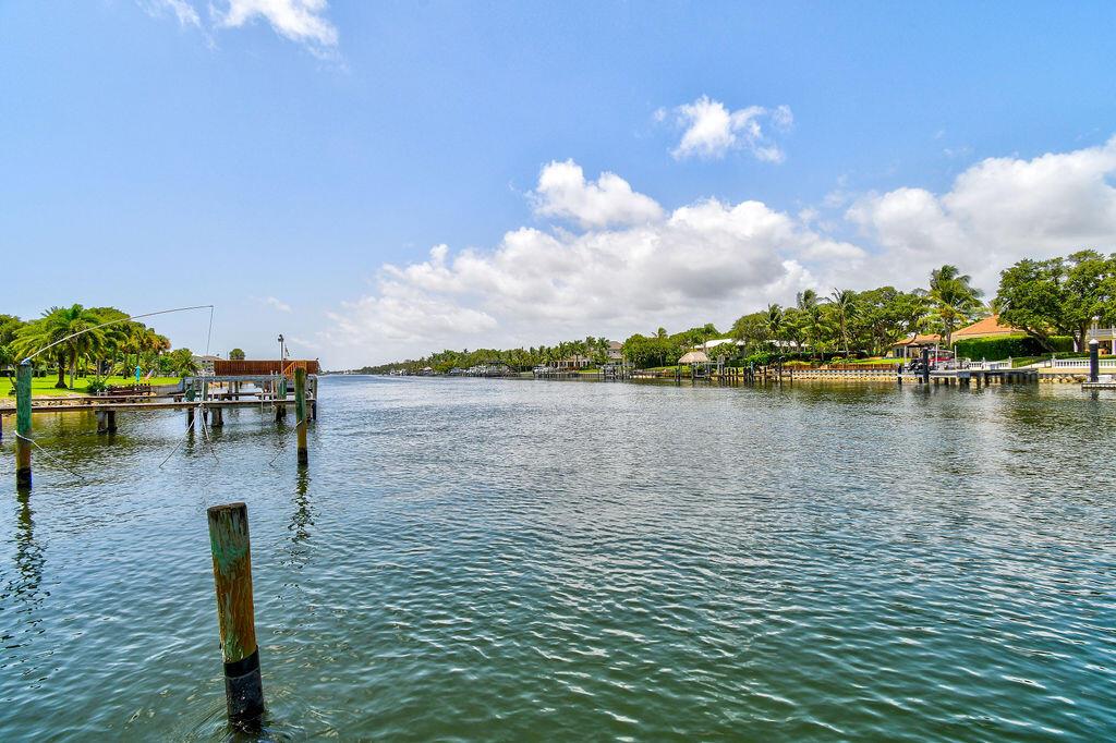 JUNO ISLES 1/ No Fixed bridges section, Intracoast - Residential
