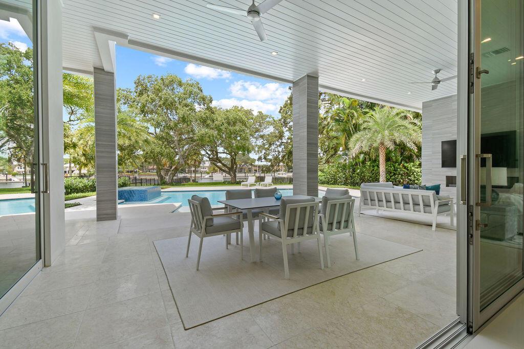 JUNO ISLES 1/ No Fixed bridges section, Intracoast - Residential