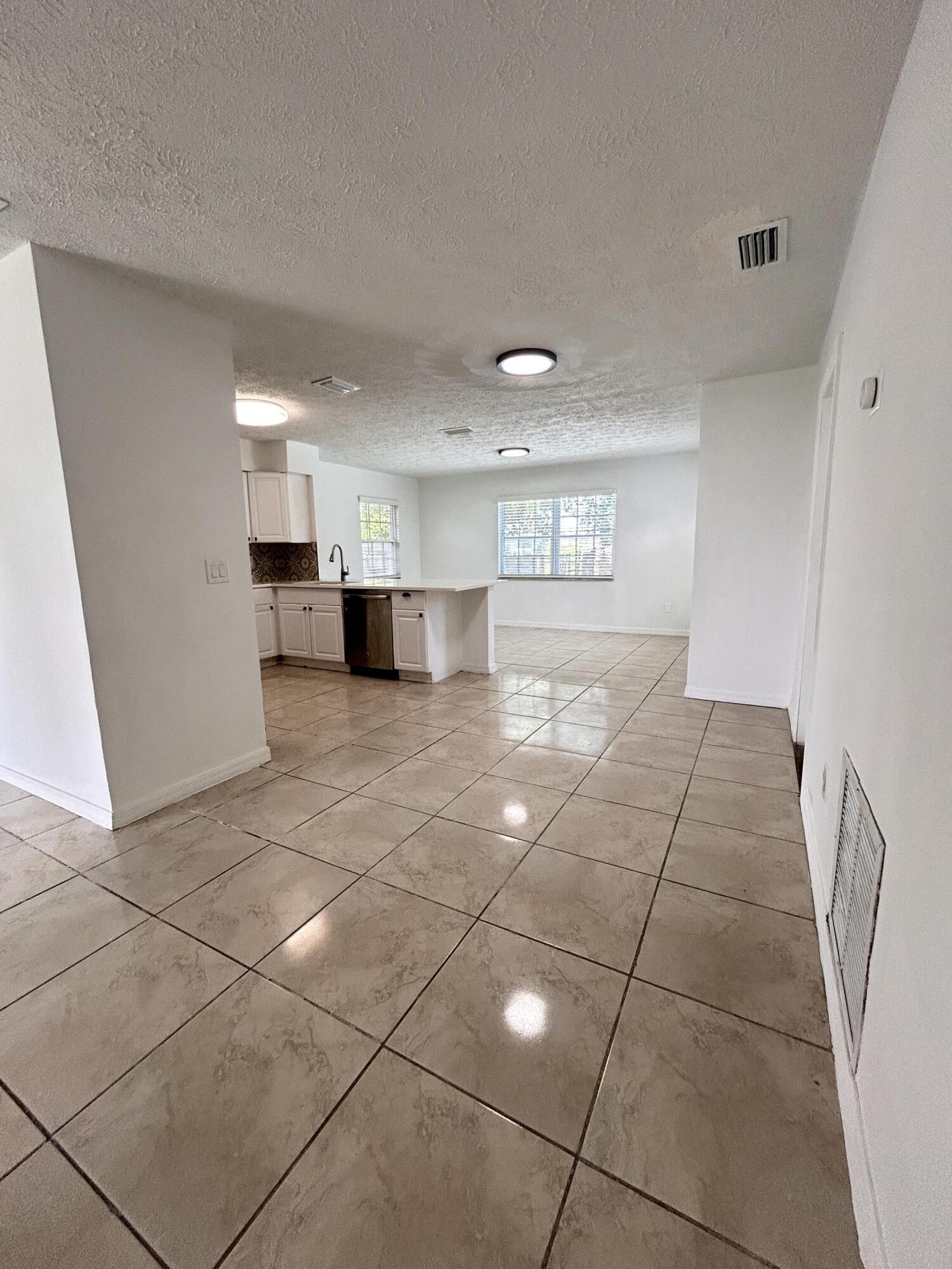 PORT ST LUCIE SECTION 9 - Residential