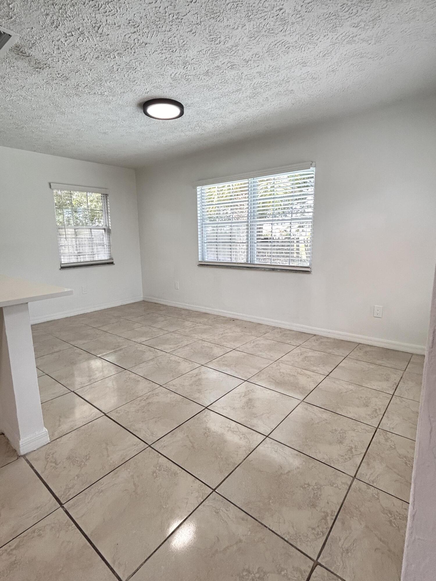 PORT ST LUCIE SECTION 9 - Residential