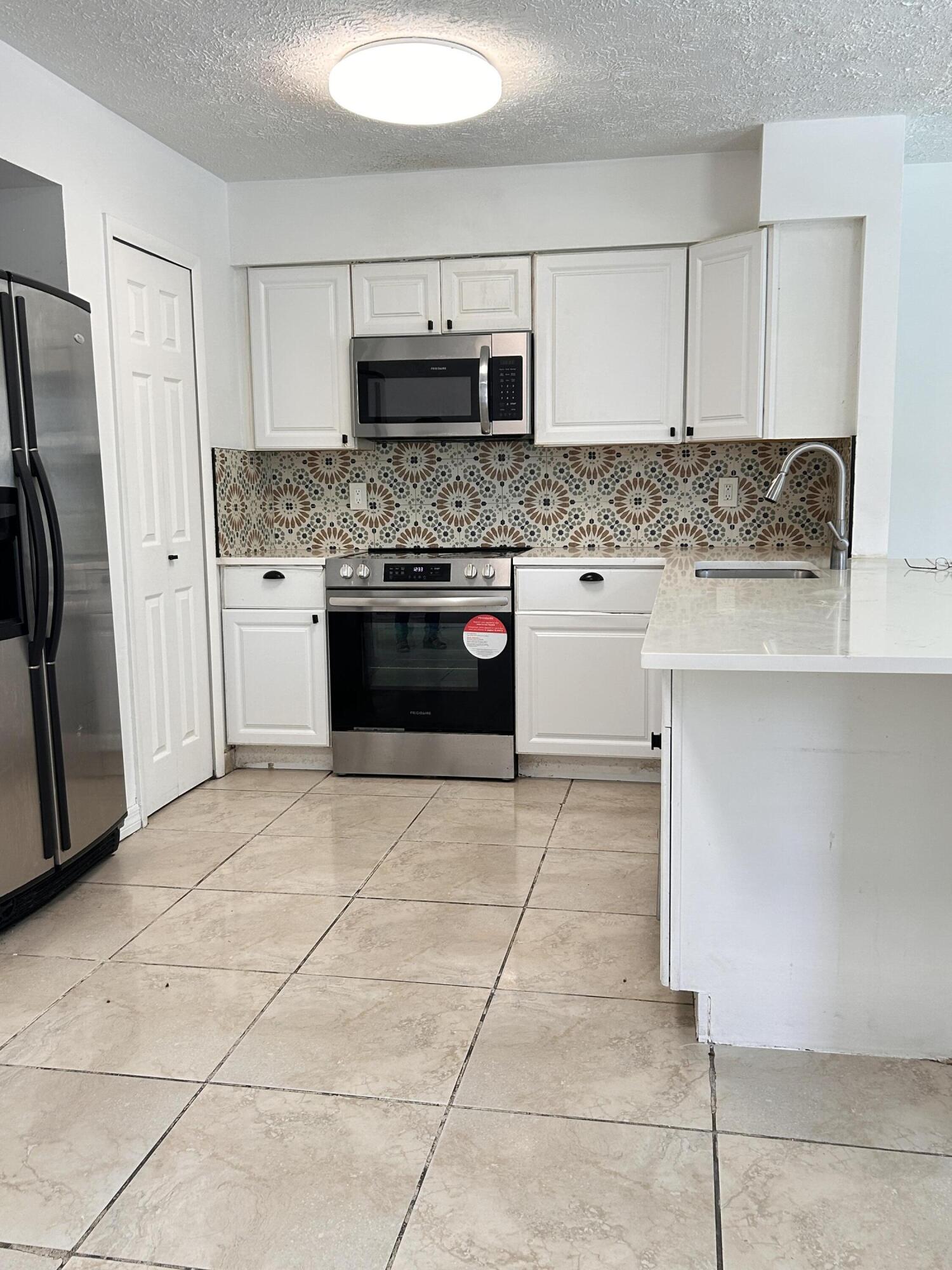 PORT ST LUCIE SECTION 9 - Residential