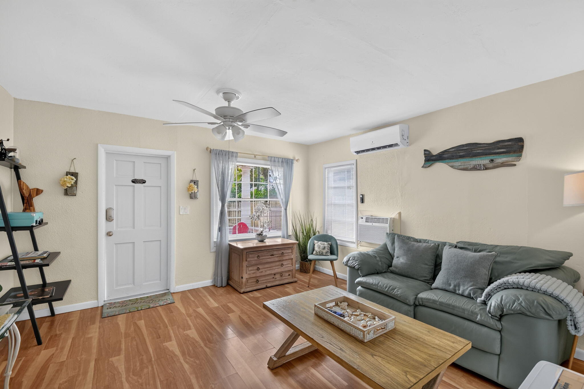 LAKE WORTH TOWN OF - Residential Income