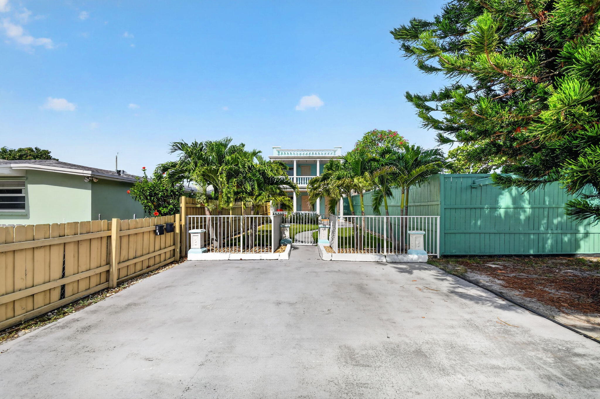 LAKE WORTH TOWN OF - Residential Income