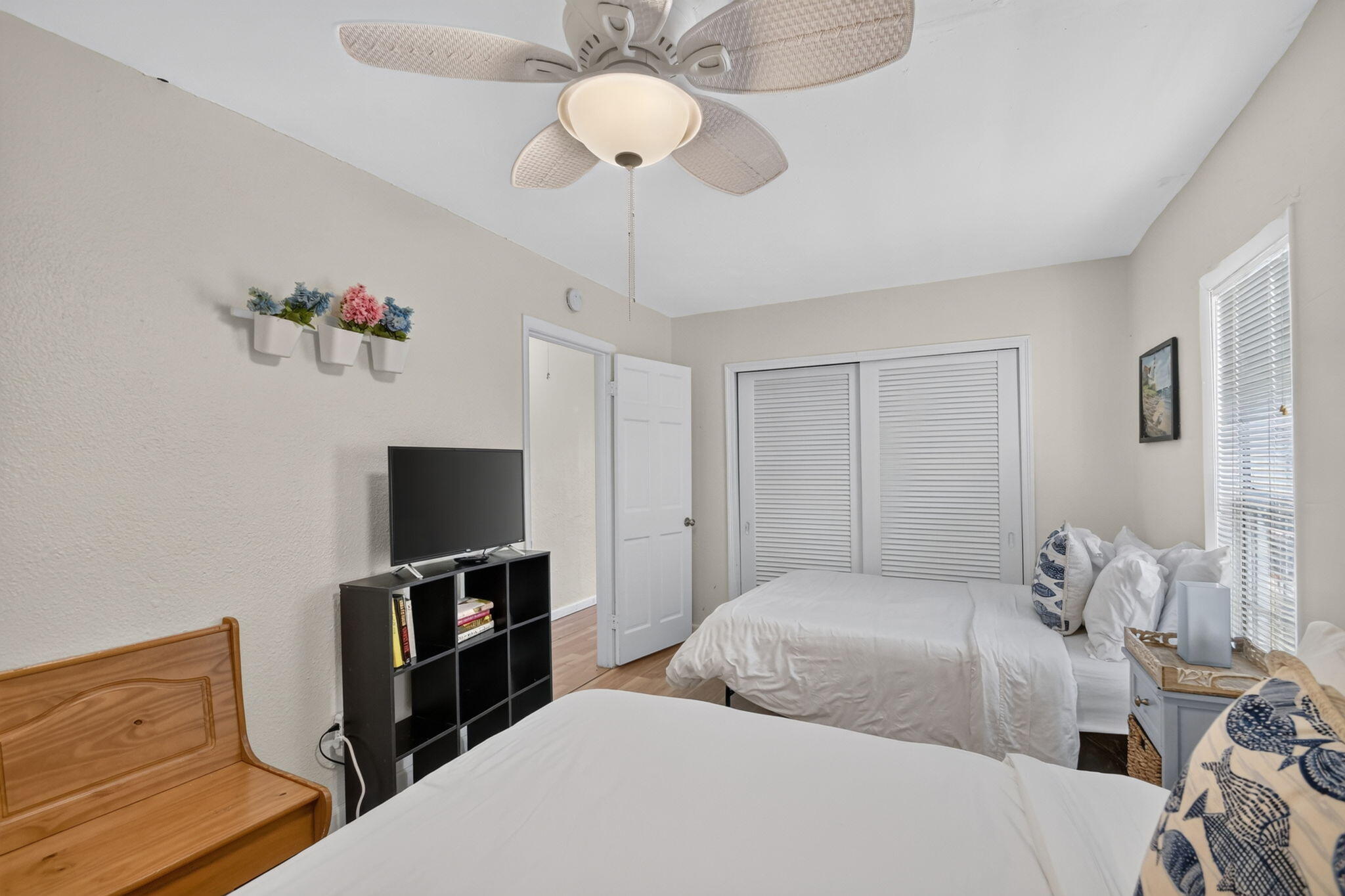 LAKE WORTH TOWN OF - Residential Income