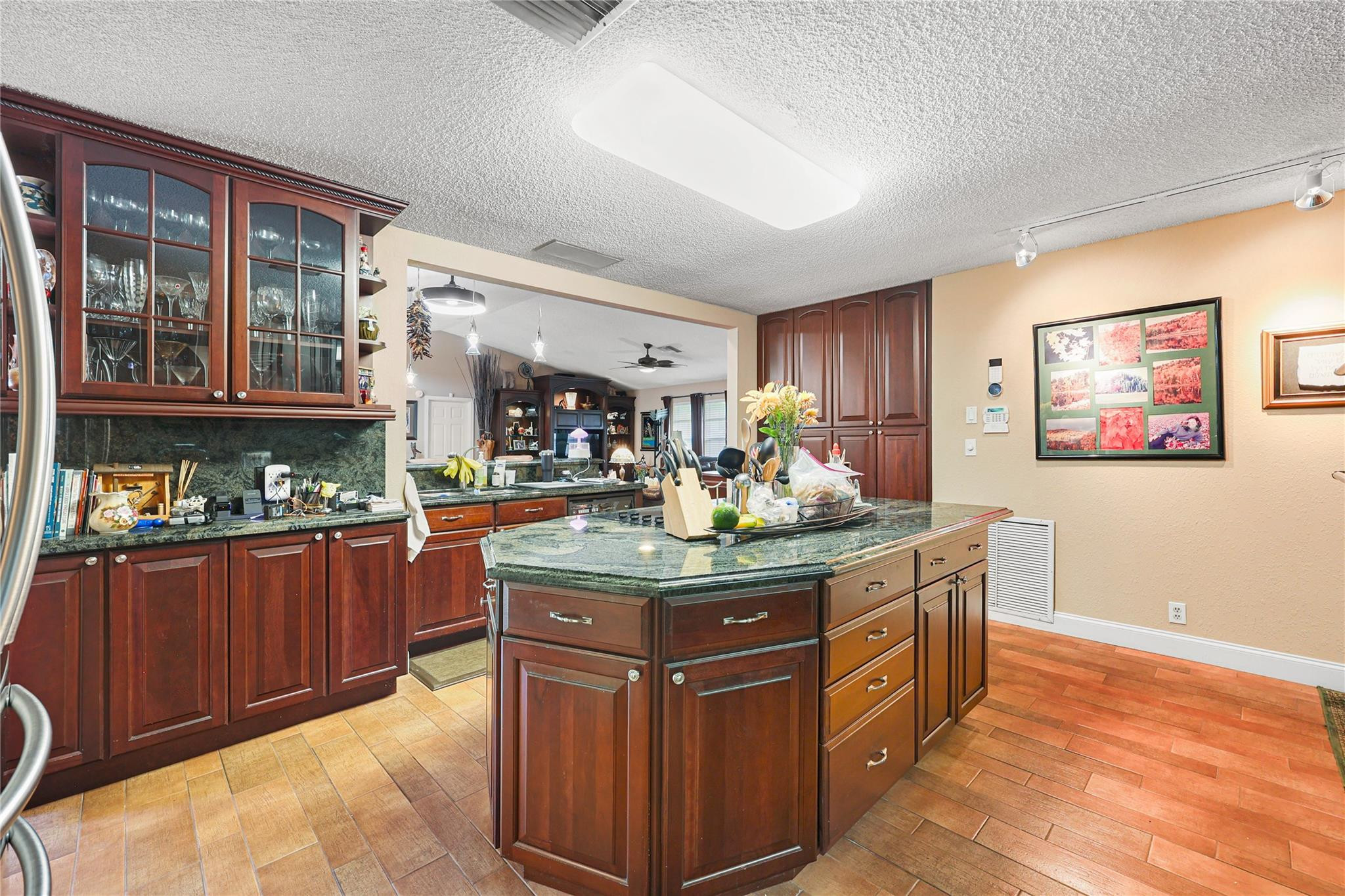 LAKE MARANATHA ESTATES - Residential