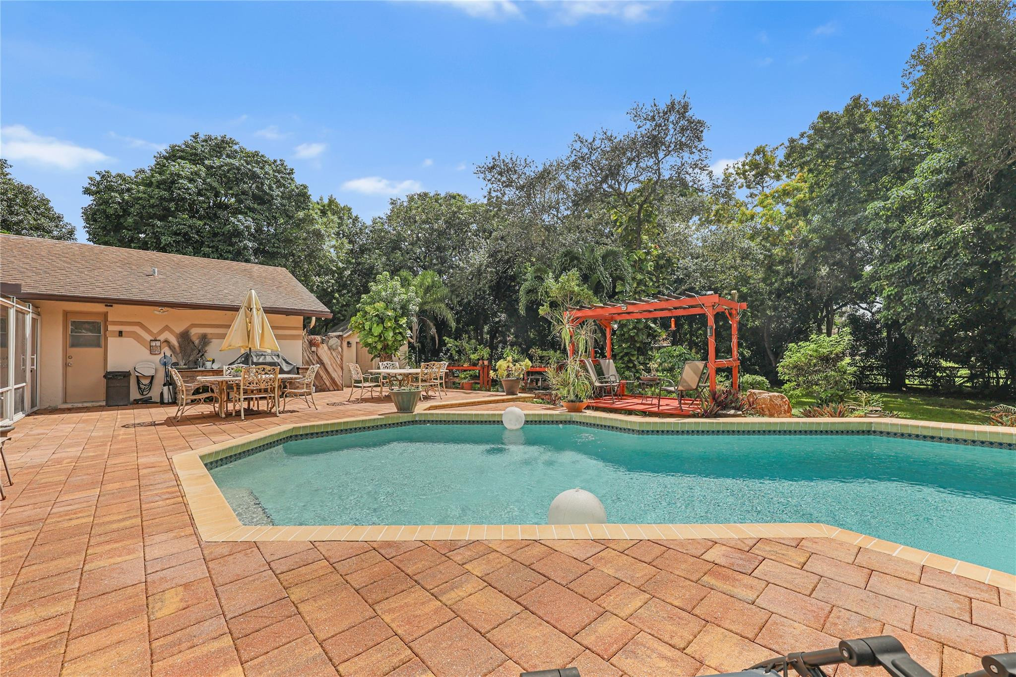 LAKE MARANATHA ESTATES - Residential