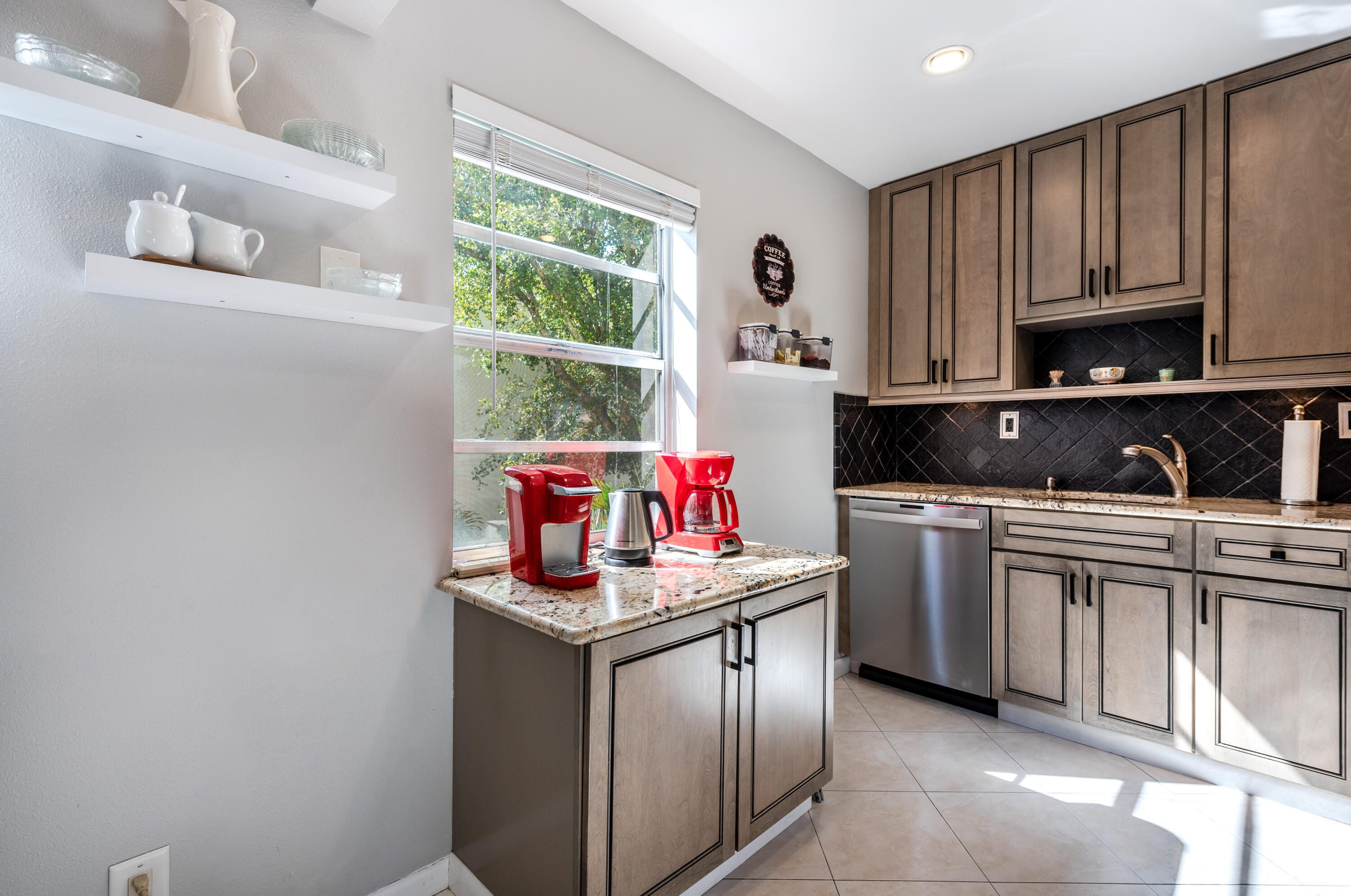 KINGS POINT PIEDMONT CONDOS - Residential