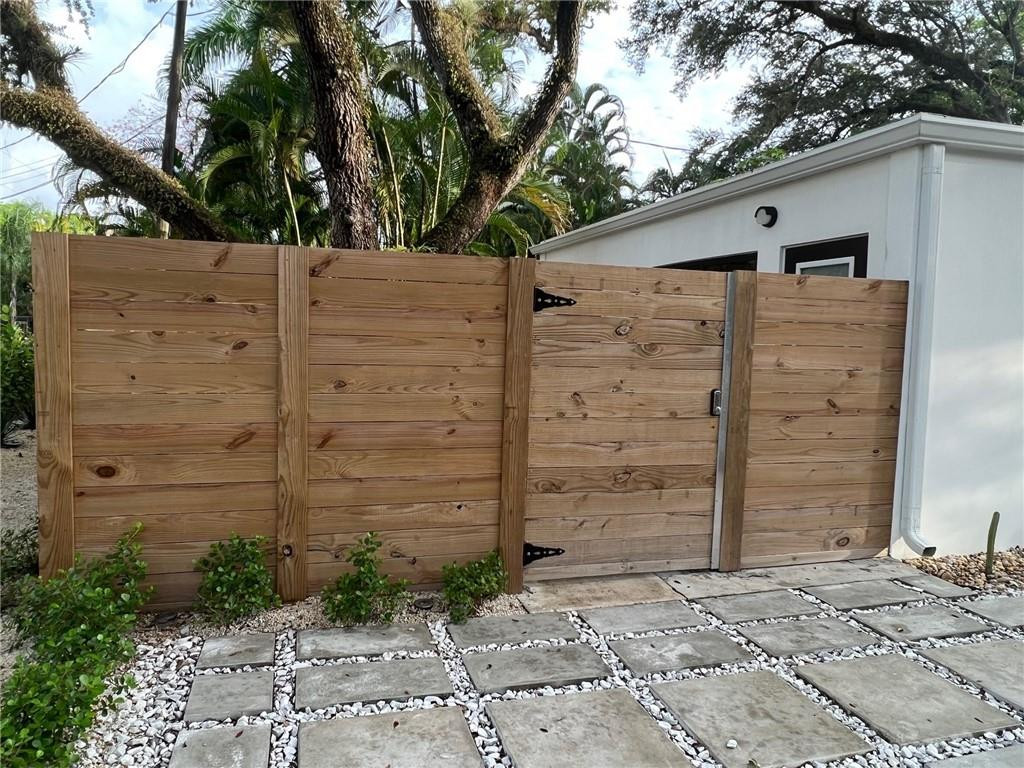 Riverside Add Amd 1-13 B - Residential Lease