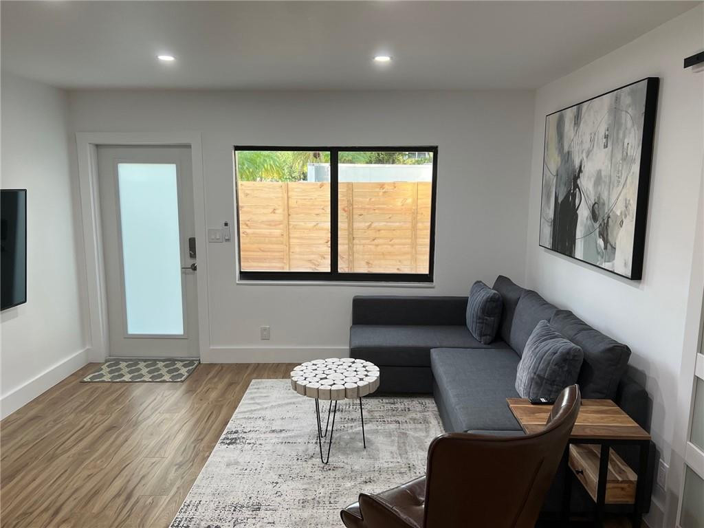 Riverside Add Amd 1-13 B - Residential Lease