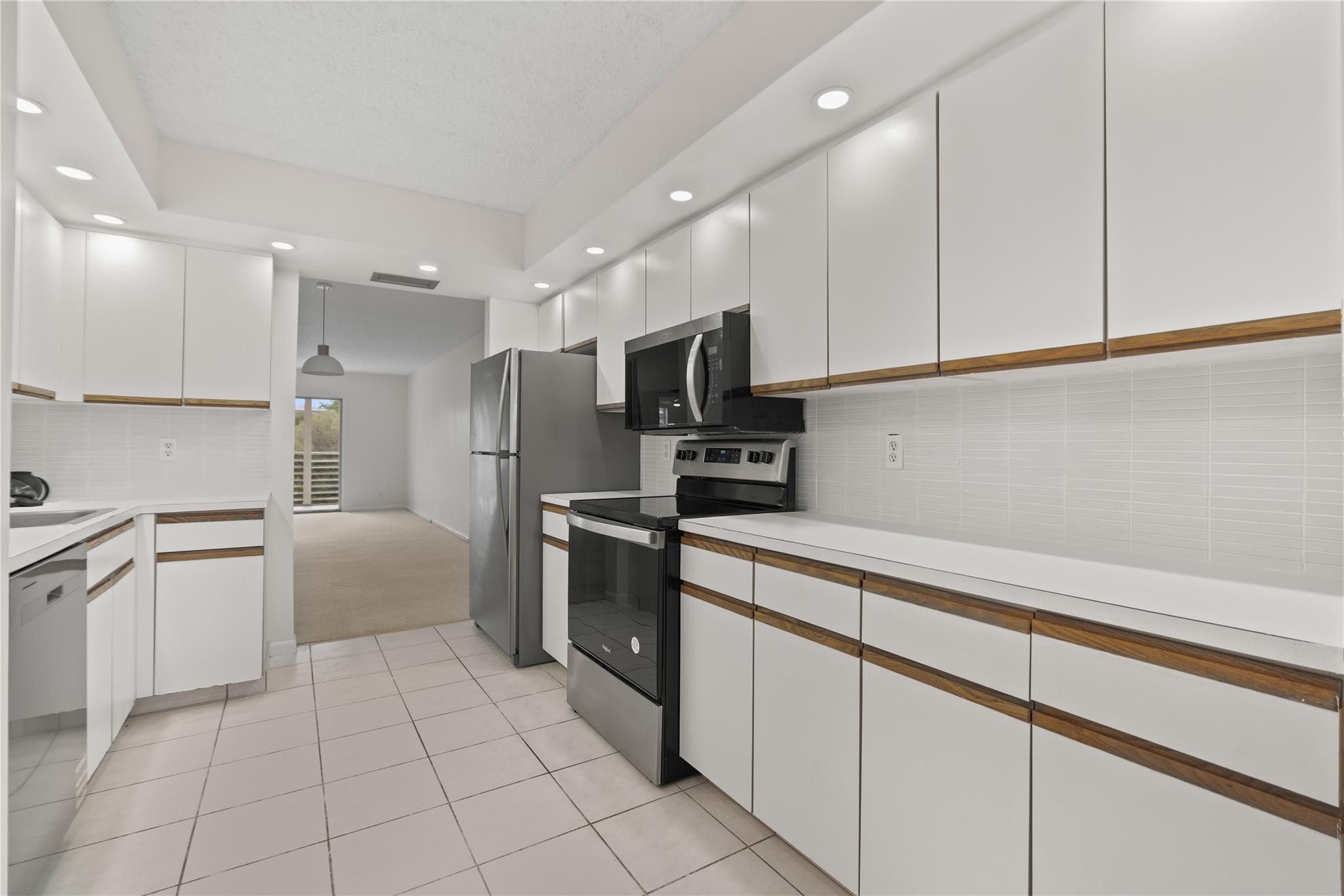 ELEUTHERA VILLAGE A CONDO - Residential