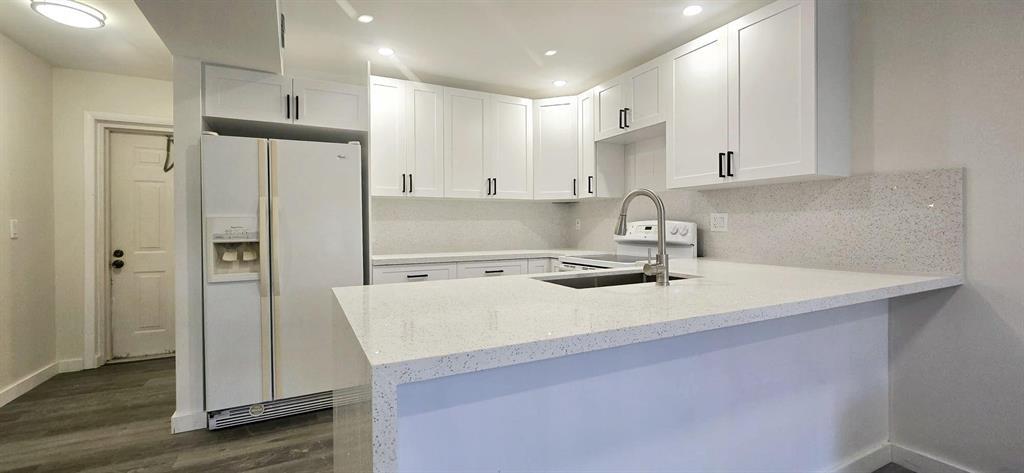 COURTYARD CONDOMINIUMS - Residential Lease