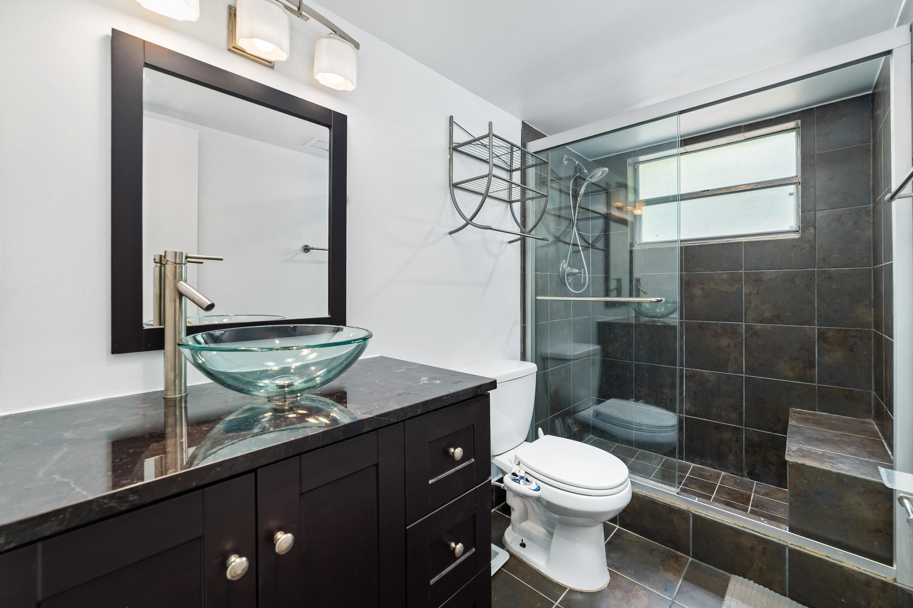 OXFORD CONDO - Residential