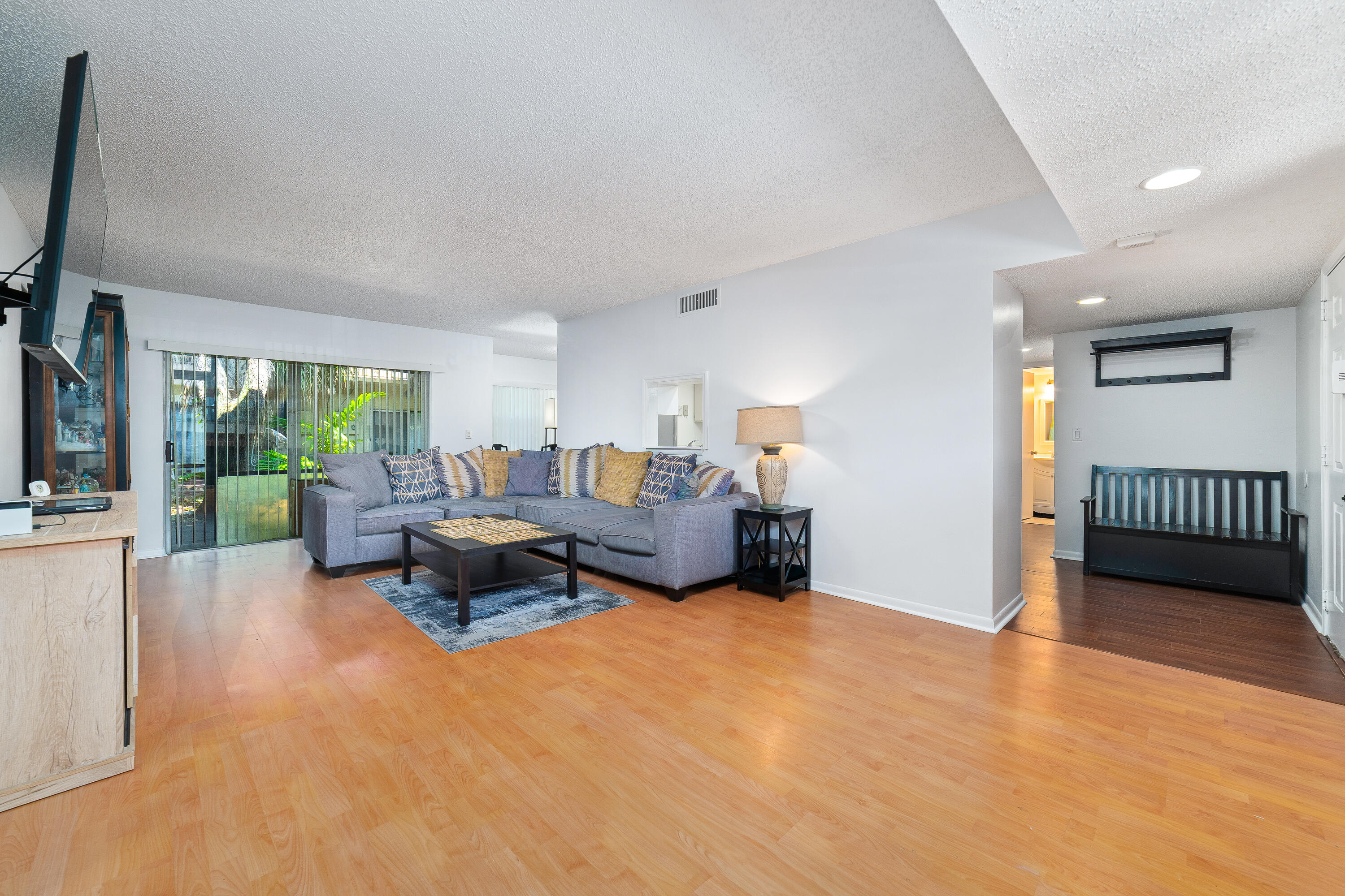 OXFORD CONDO - Residential