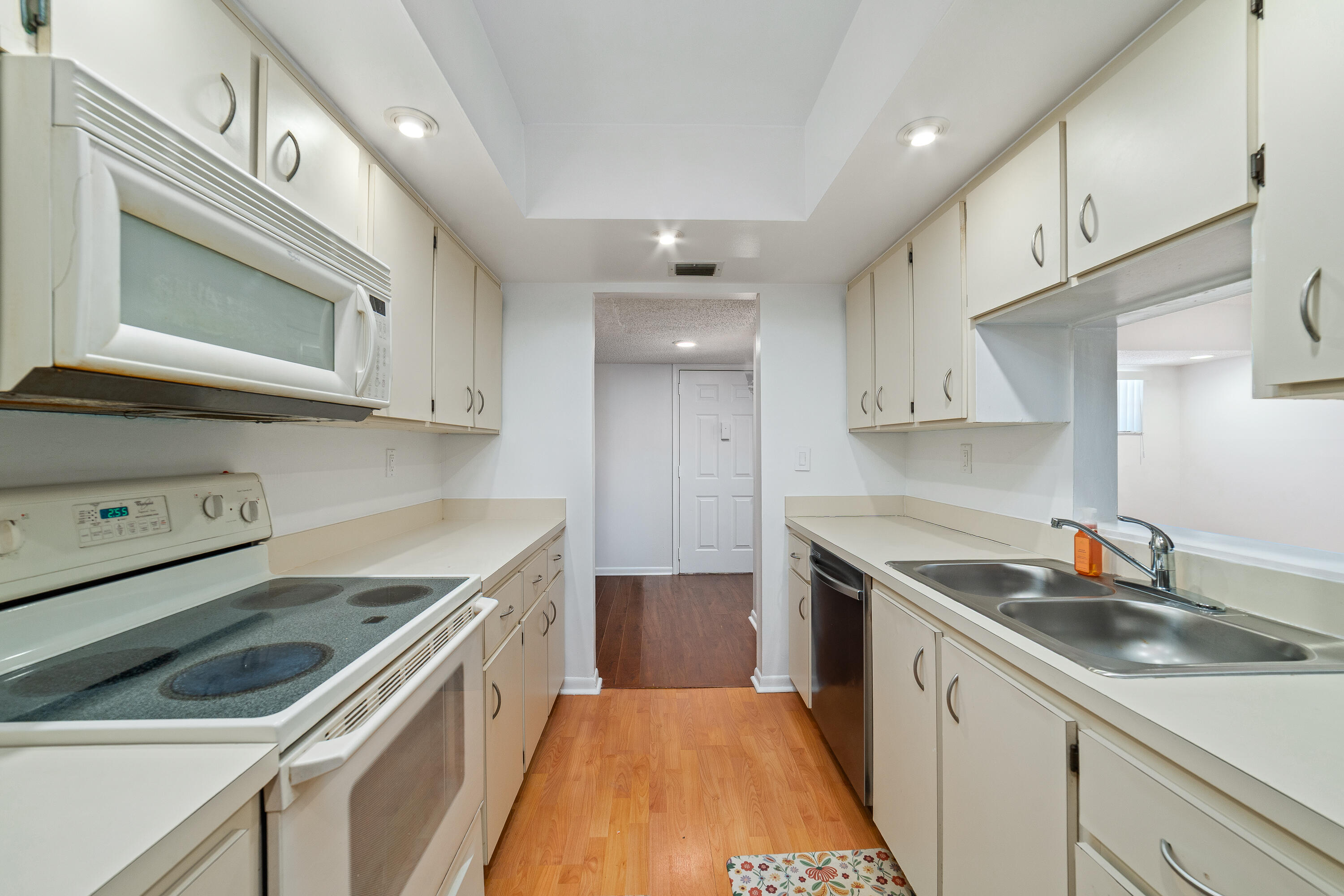 OXFORD CONDO - Residential