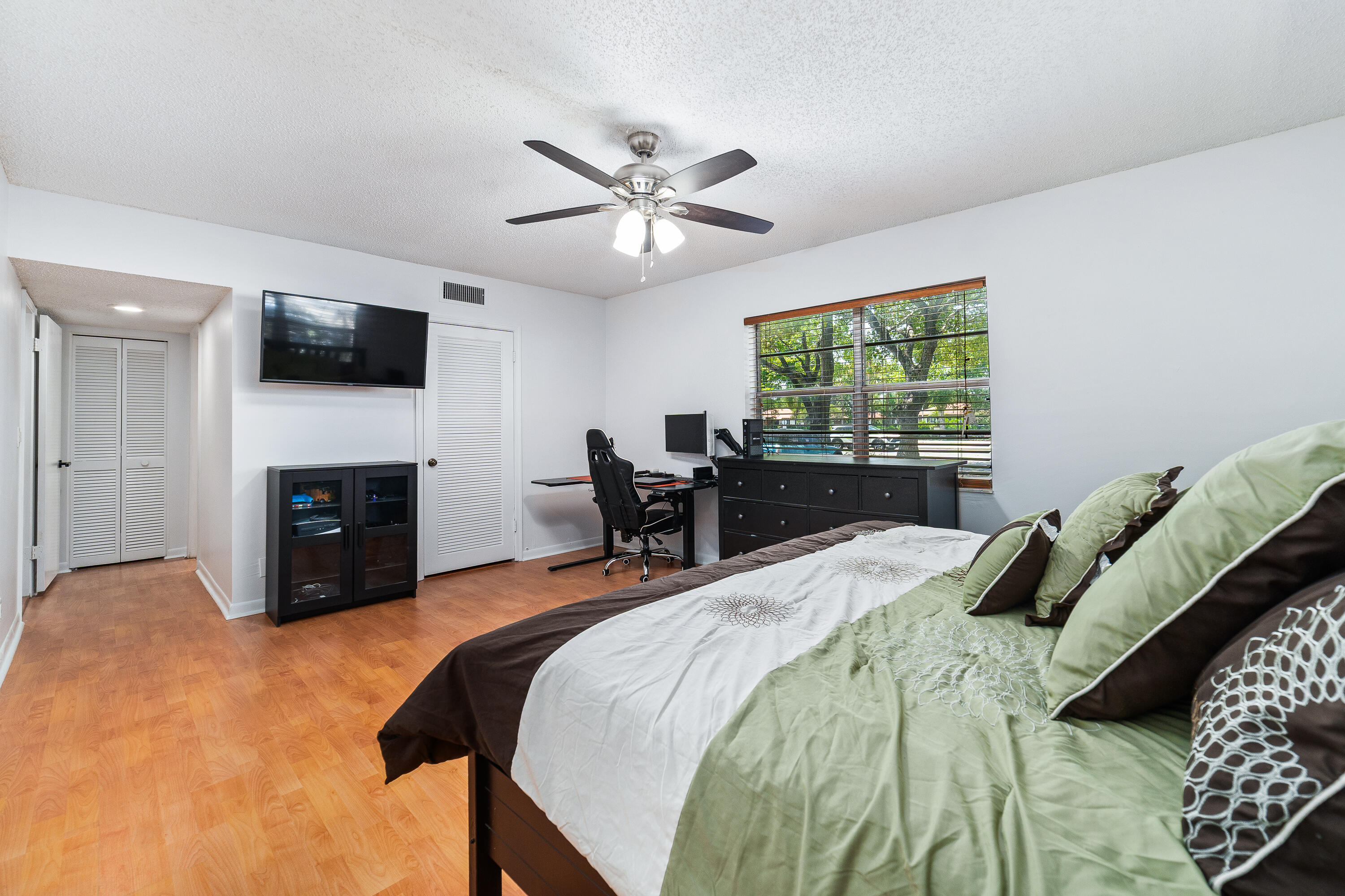 OXFORD CONDO - Residential