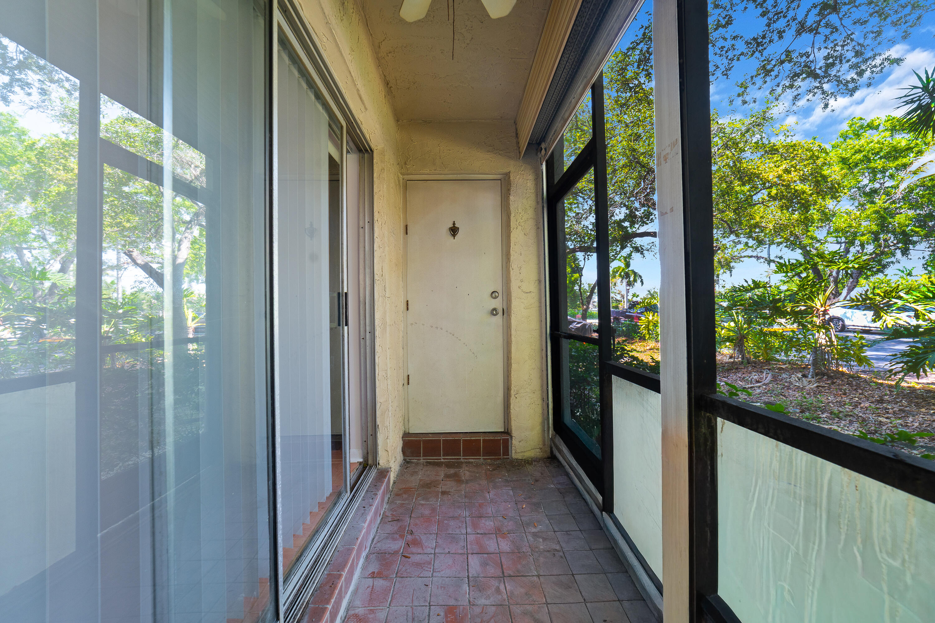 OXFORD CONDO - Residential