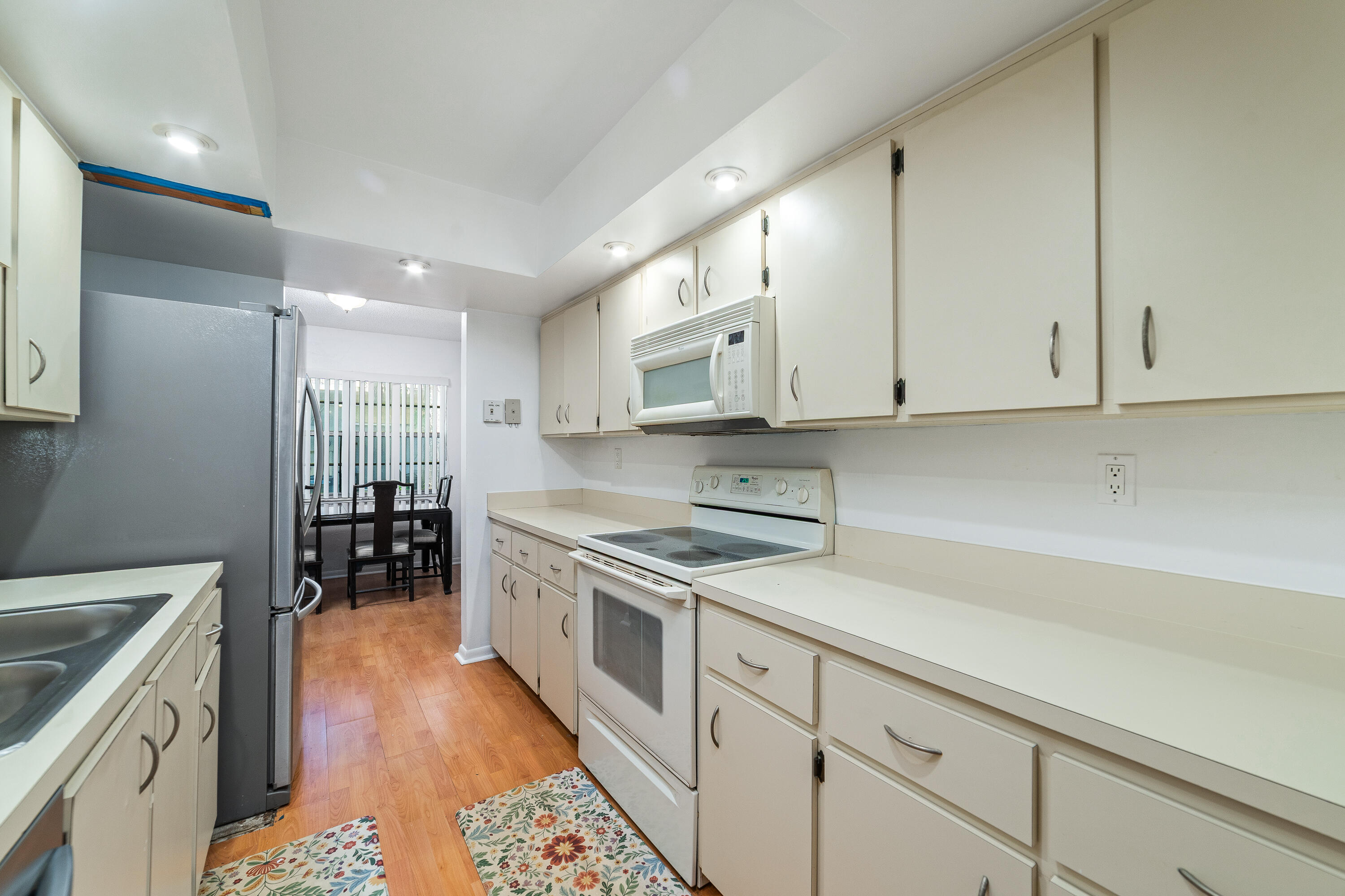OXFORD CONDO - Residential