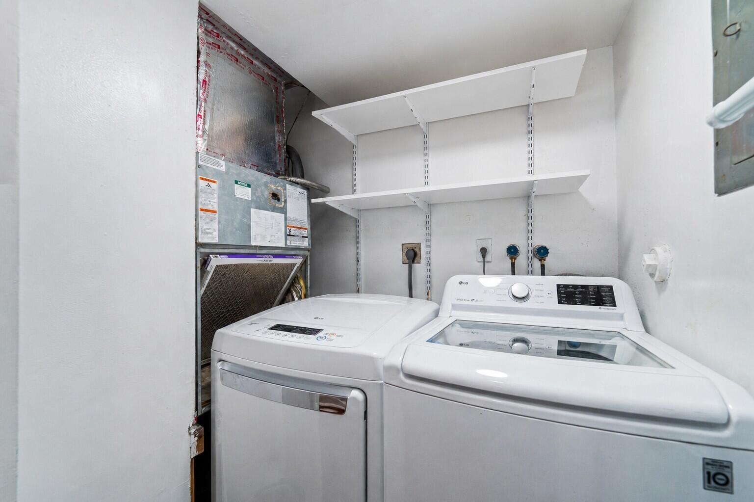 OXFORD CONDO - Residential