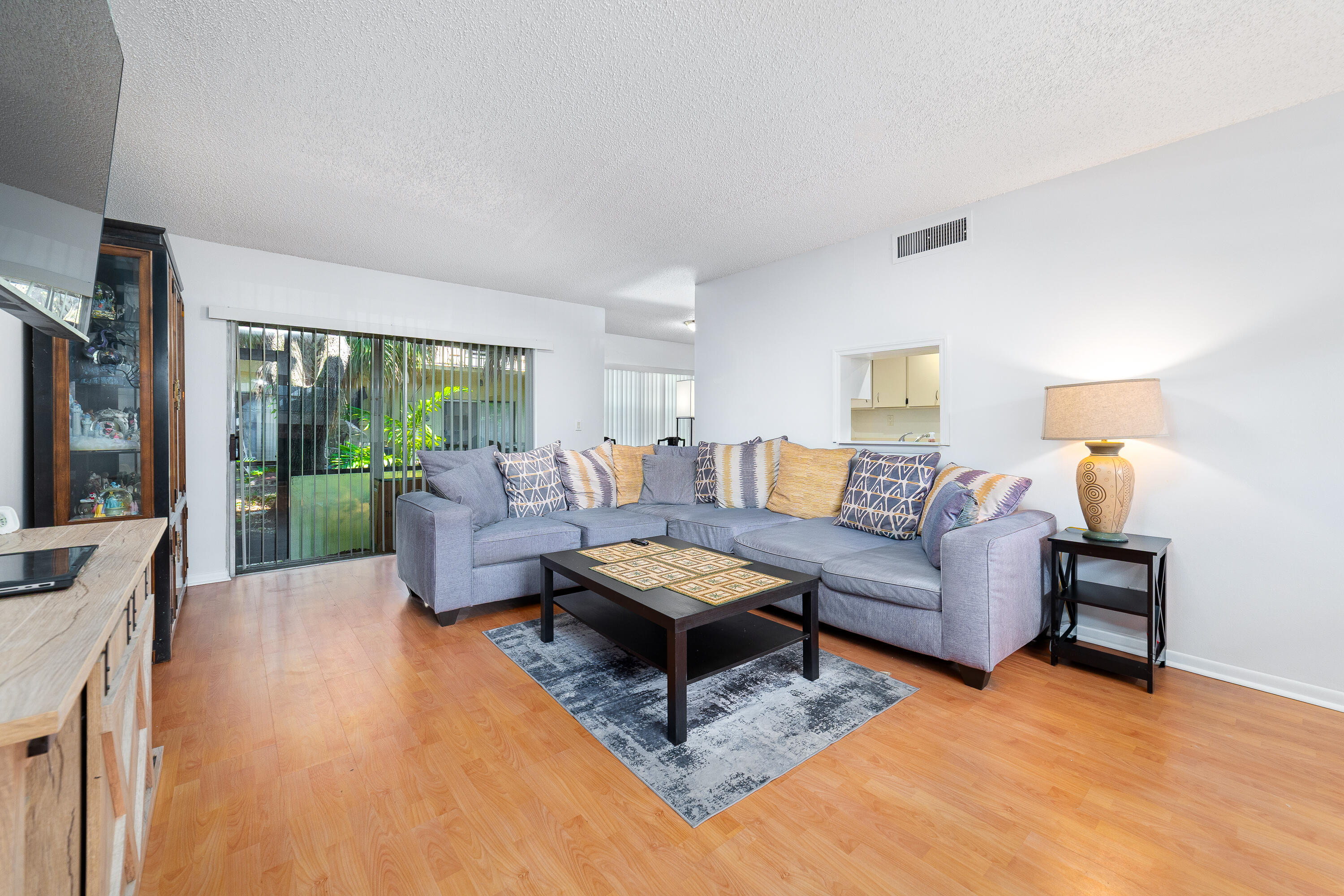 OXFORD CONDO - Residential