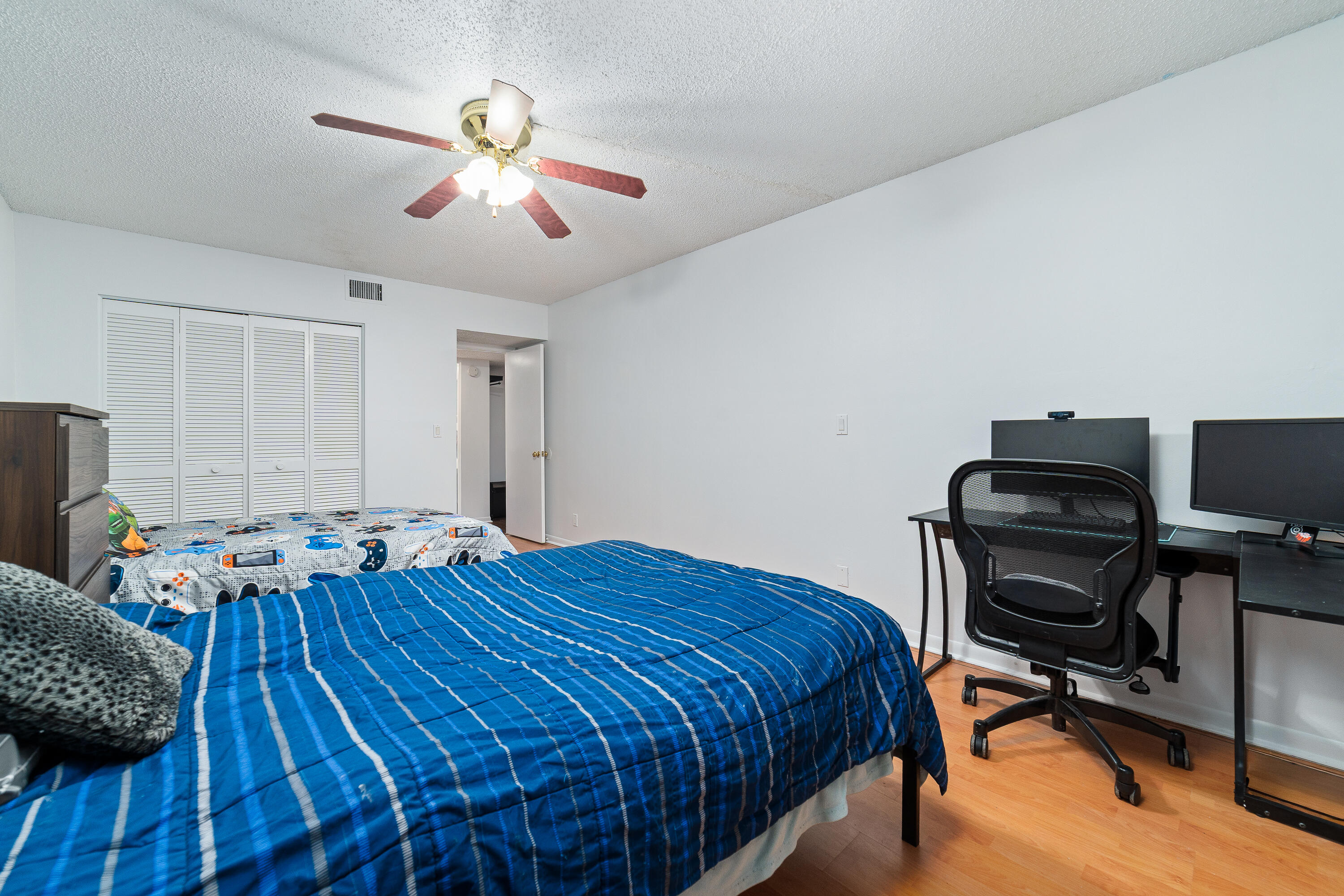 OXFORD CONDO - Residential