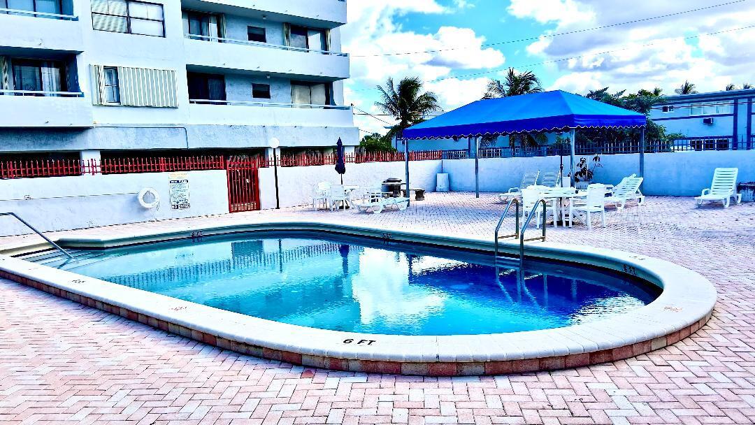 PARKVIEW PLAZA CONDO - Residential