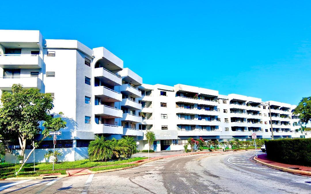 PARKVIEW PLAZA CONDO - Residential