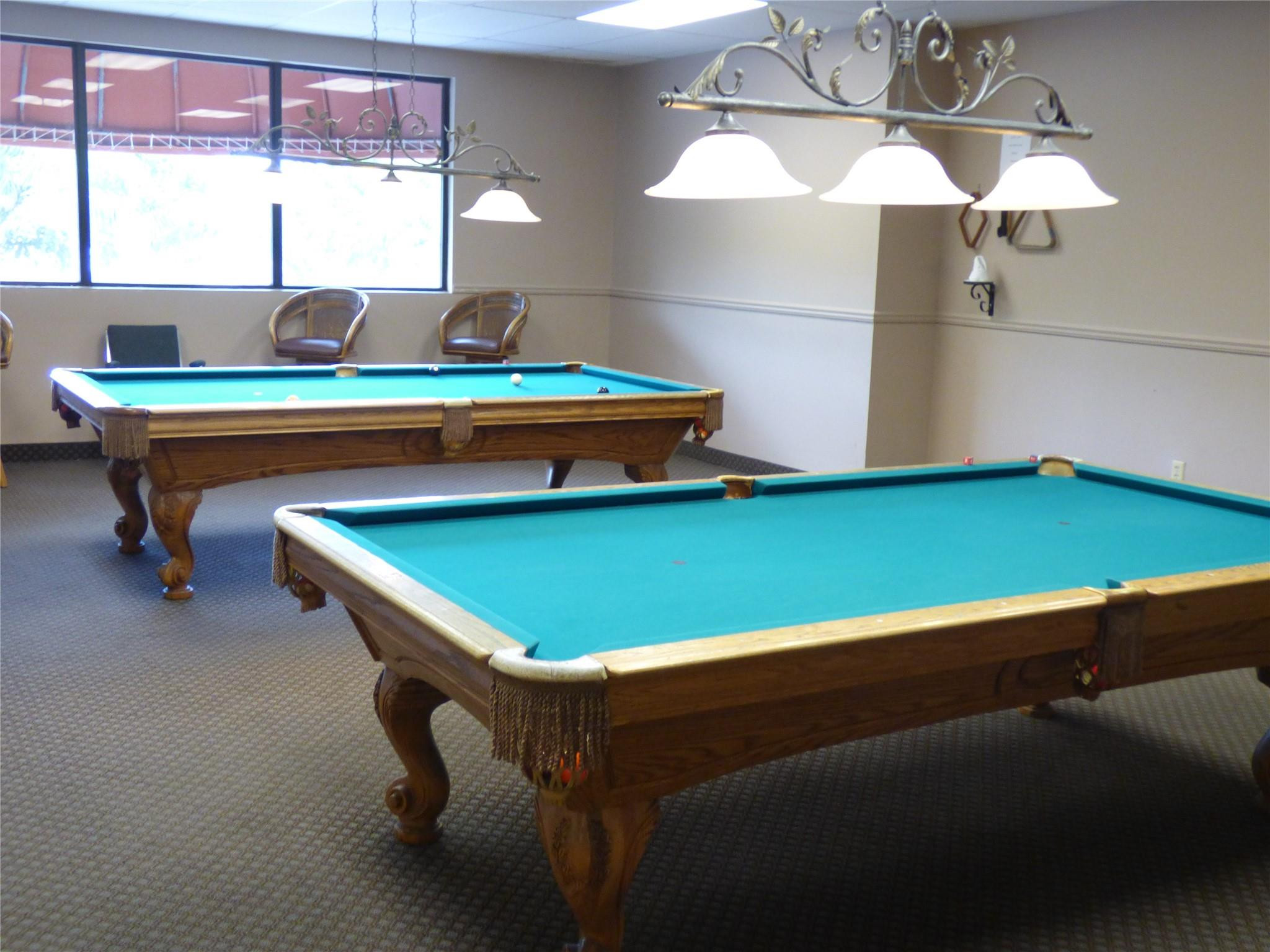 HOLLYBROOK GOLF & TENNIS - Residential