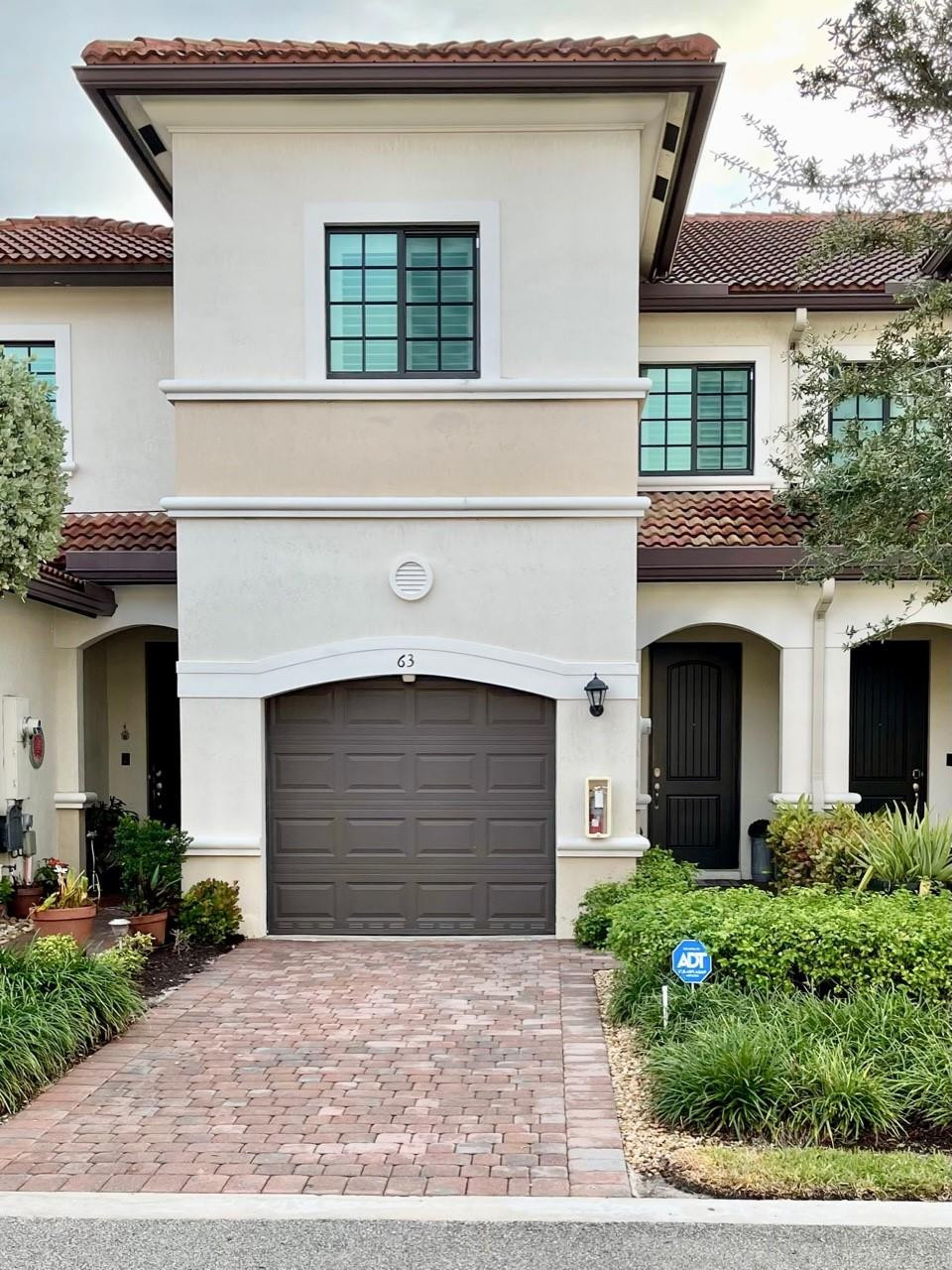 DIXIE LANDMARK PLAT - Residential Lease