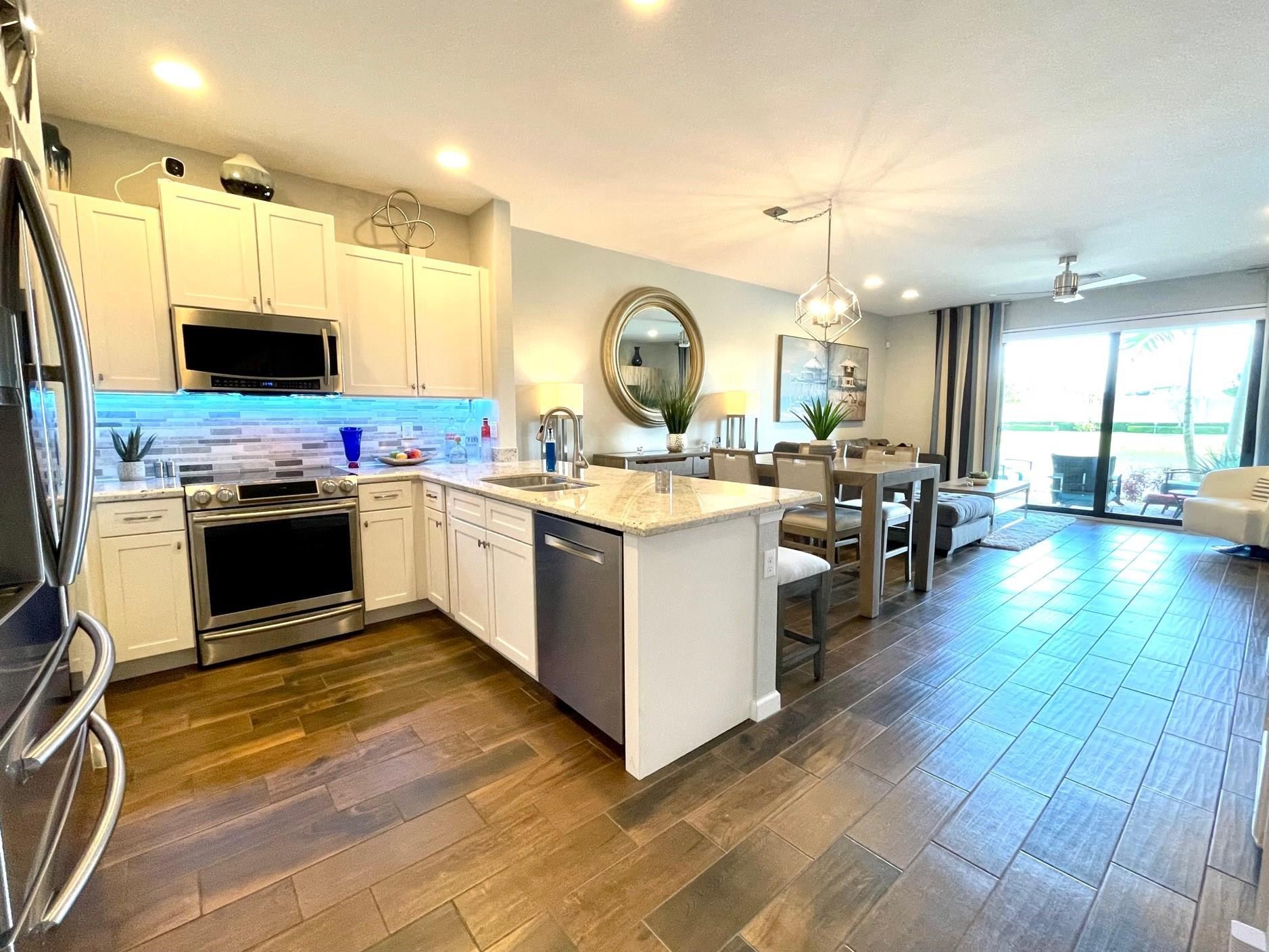 DIXIE LANDMARK PLAT - Residential Lease