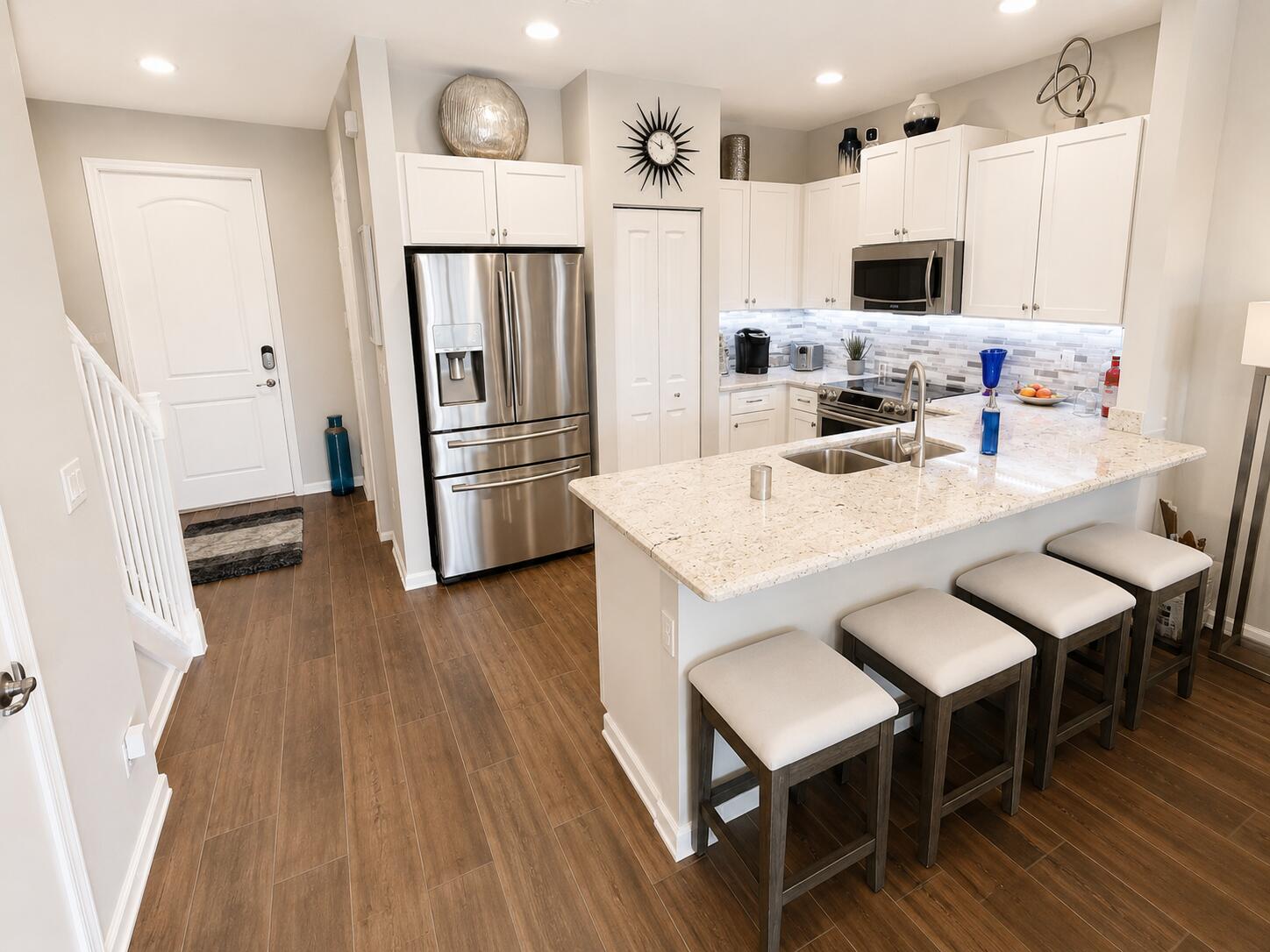 DIXIE LANDMARK PLAT - Residential Lease