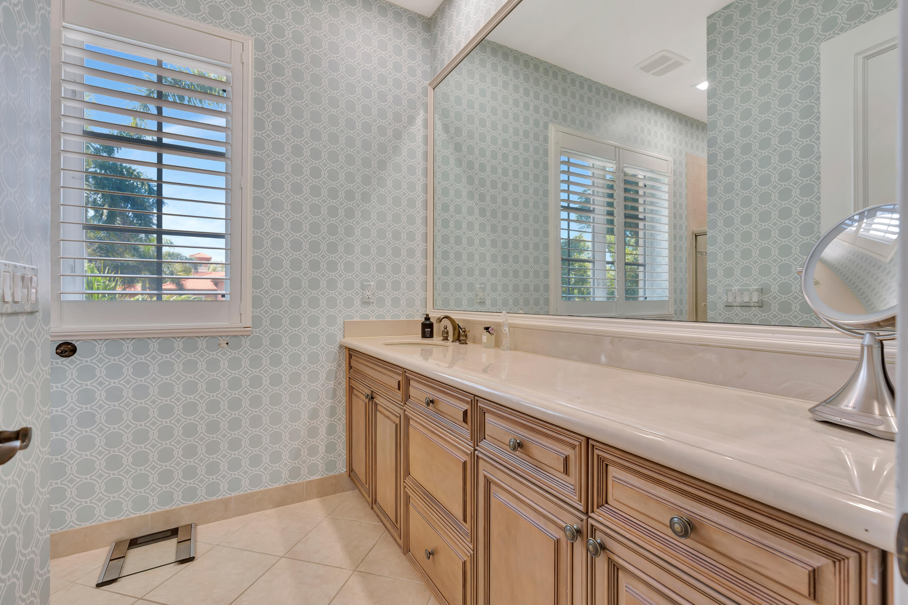 HARBOUR ISLES - Residential