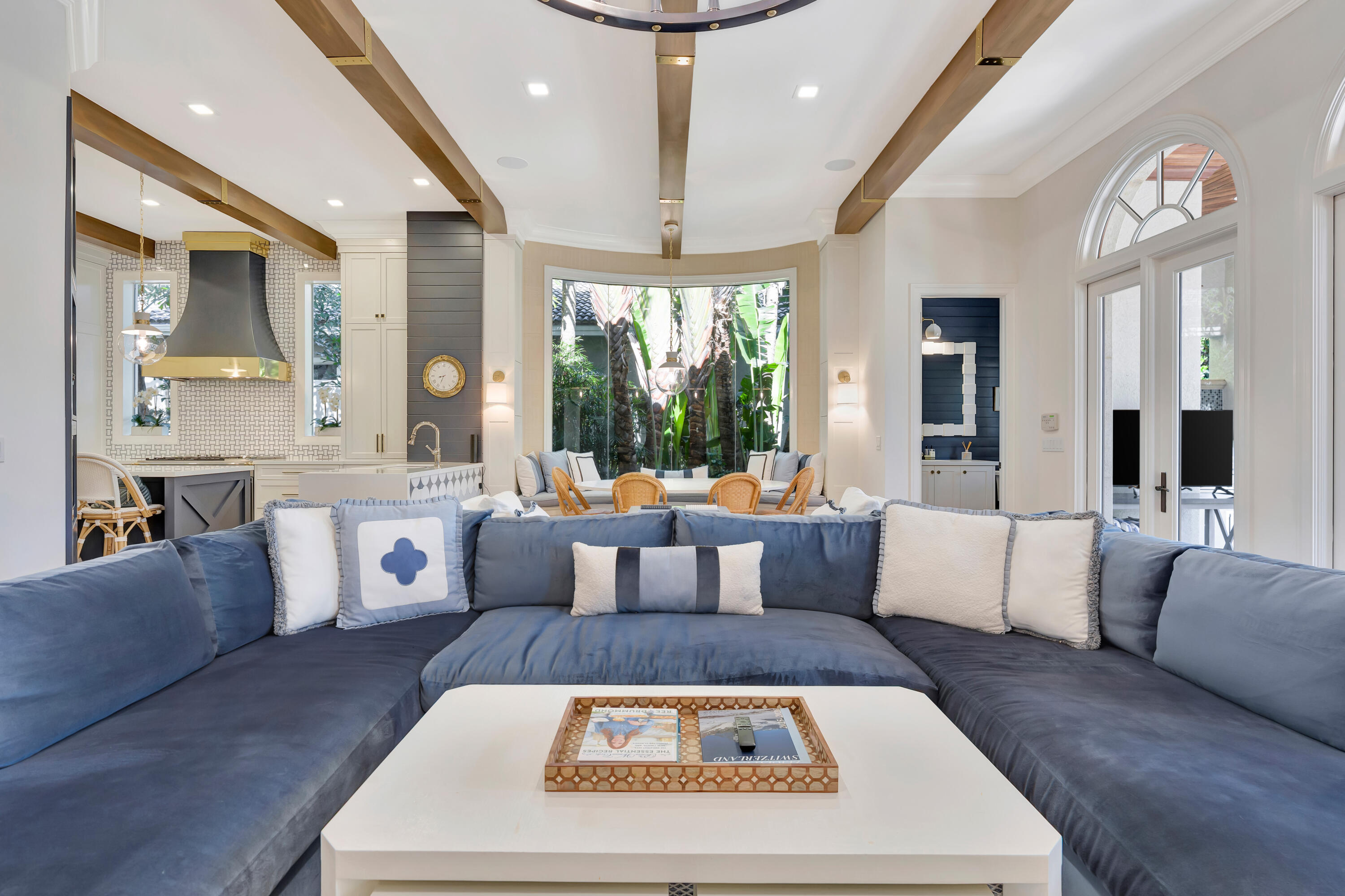HARBOUR ISLES - Residential