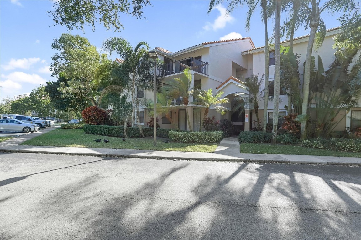 Grand Marquis - Residential