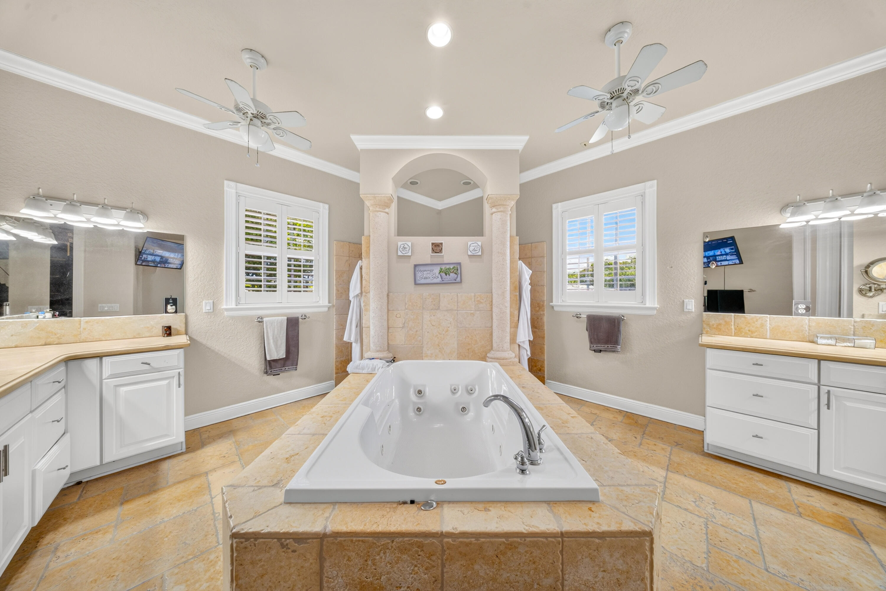 WINDING CREEK - Residential