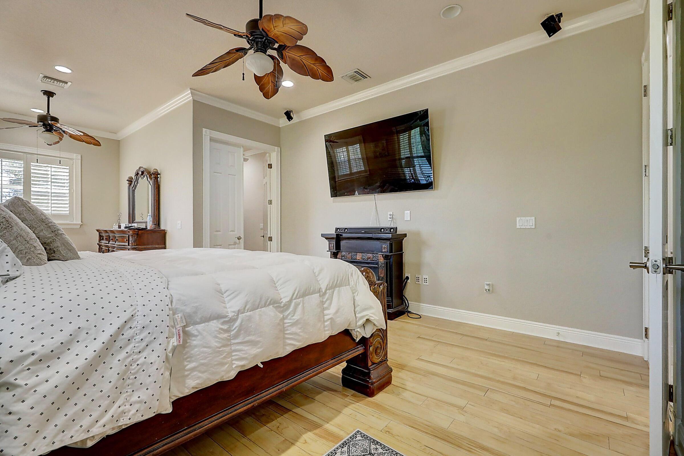 WINDING CREEK - Residential