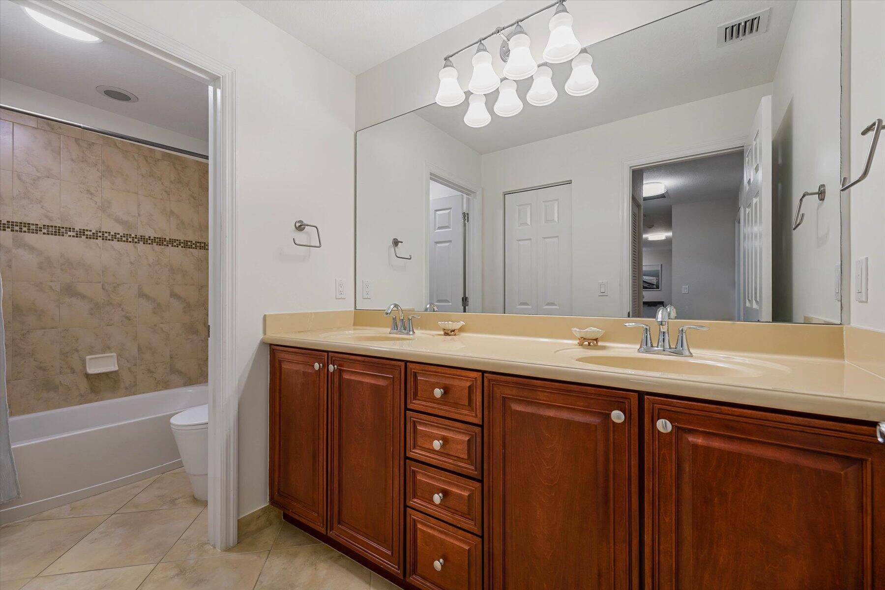 OAKMONT ESTATES PUD - Residential Lease