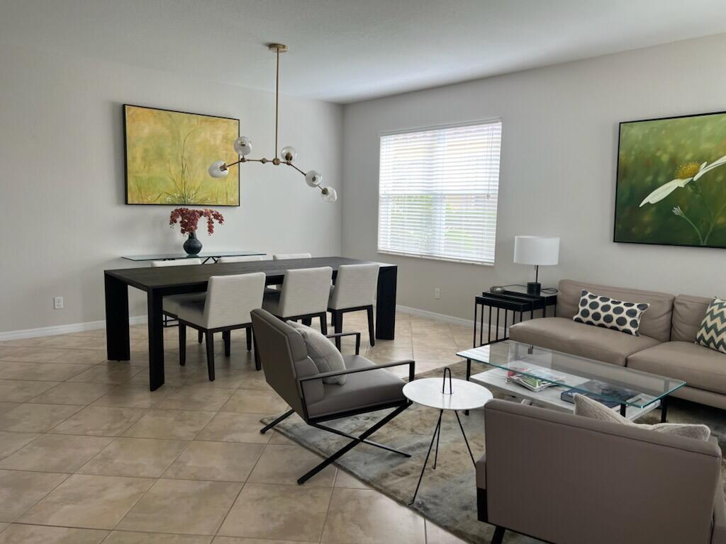 OAKMONT ESTATES PUD - Residential Lease