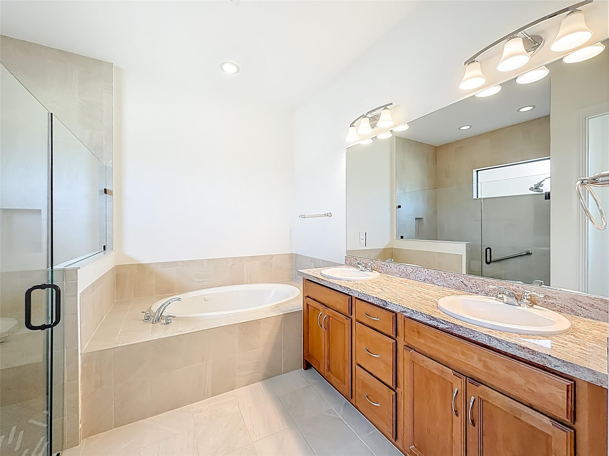 Parkland Royale 182-60 B - Residential