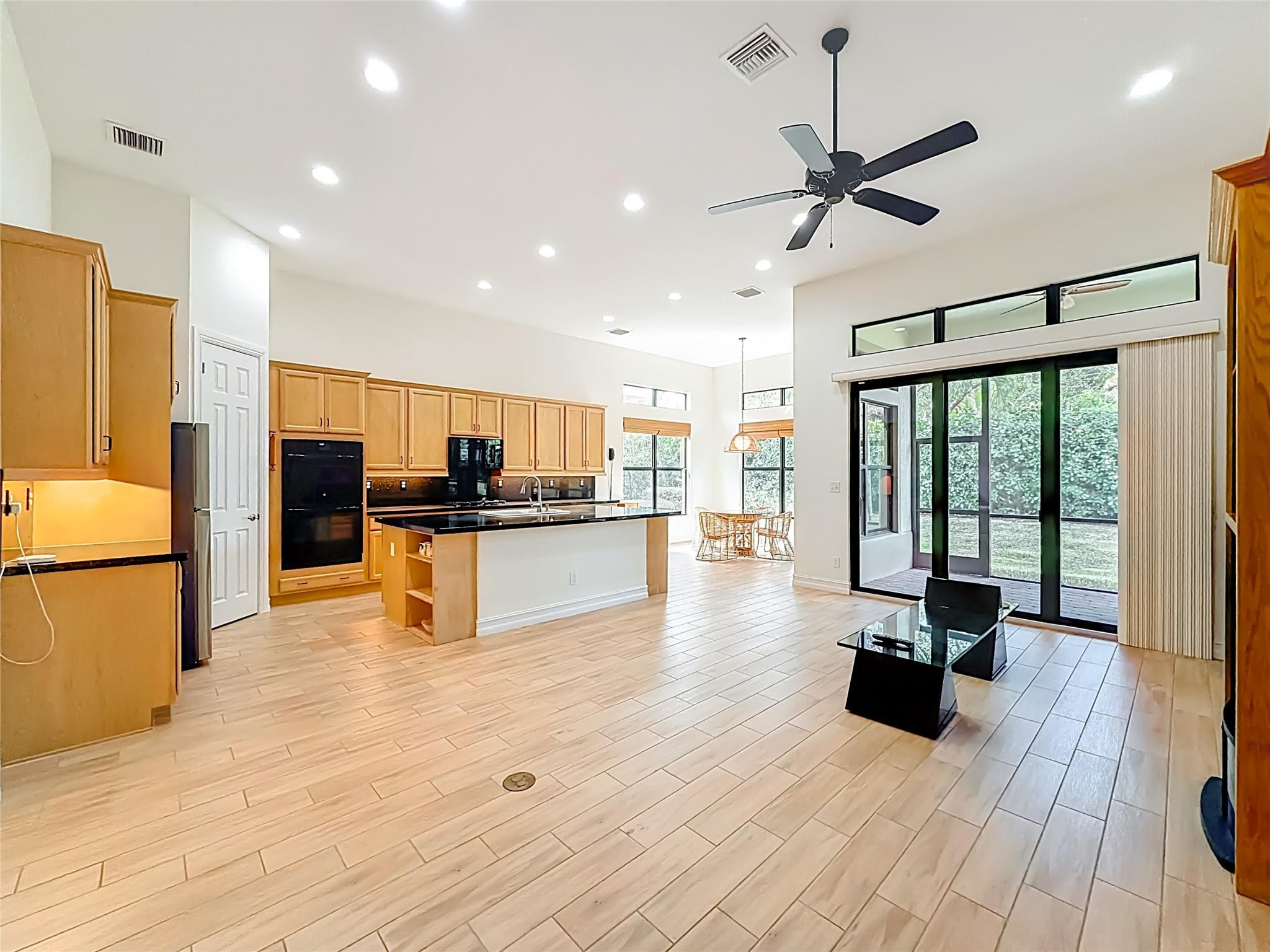 Parkland Royale 182-60 B - Residential