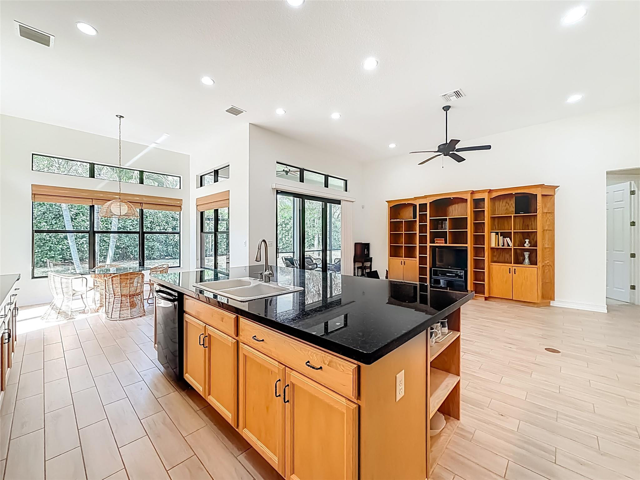 Parkland Royale 182-60 B - Residential