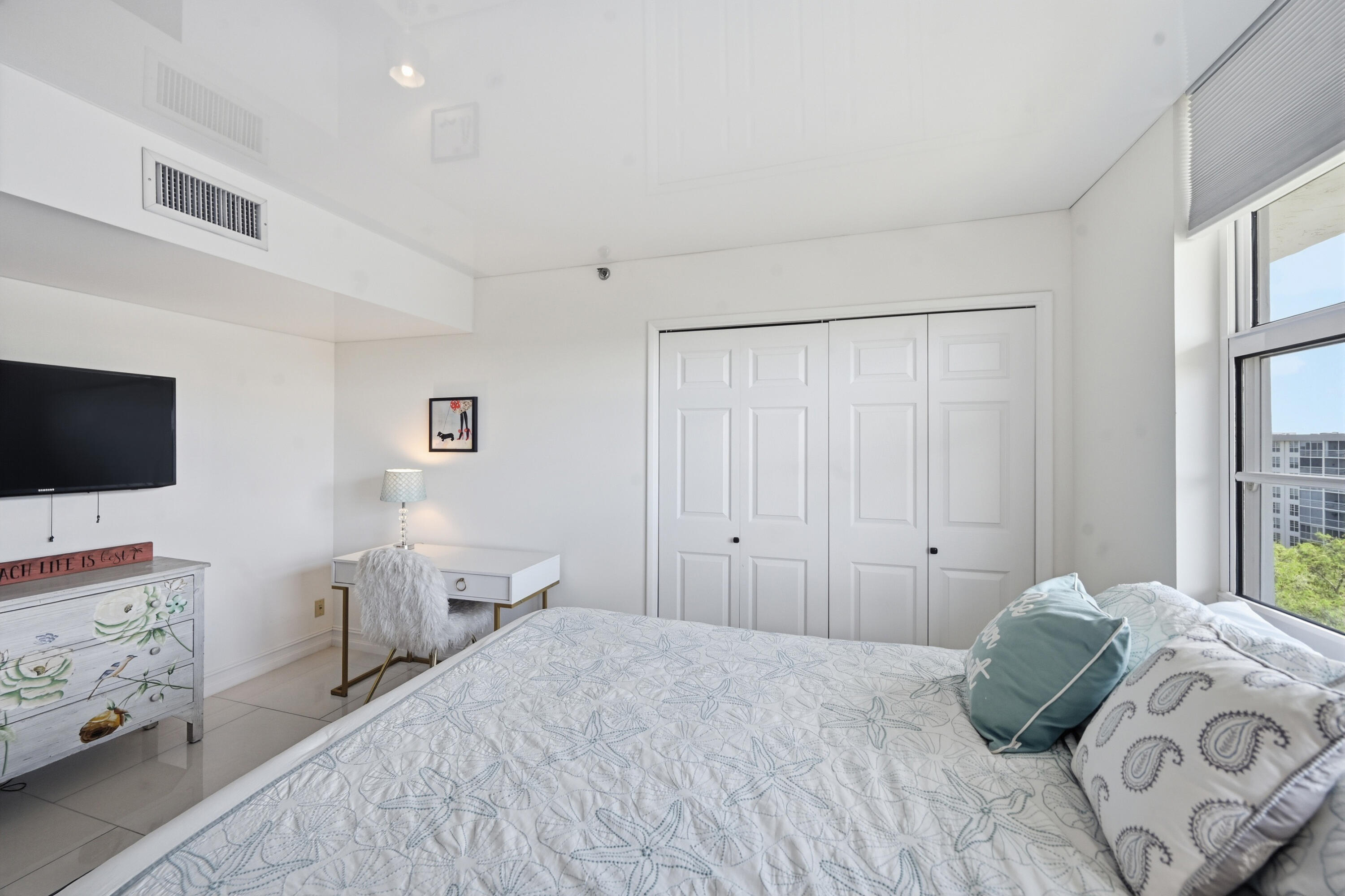 NO 104 PALM-AIRE COUNTRY CLUB - Residential Lease